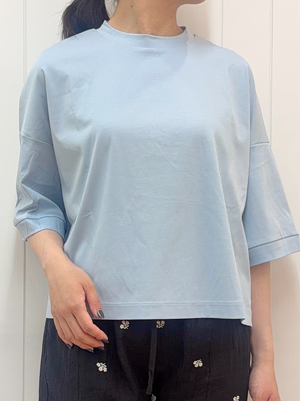Mayaさんの「Dessin｜【新色追加/体型カバー】美光沢カットソーボクシーシルエット」を使ったコーディネート