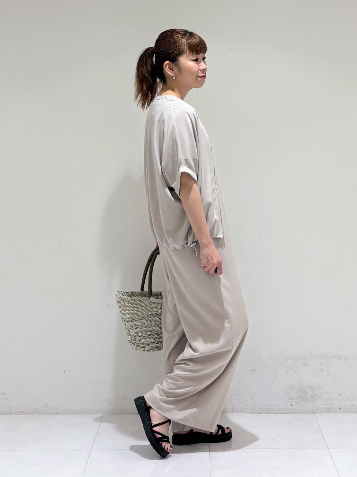tsuyuさんの「INDIVI｜【着る日傘】ドルマンフォルムブルゾン」を使ったコーディネート