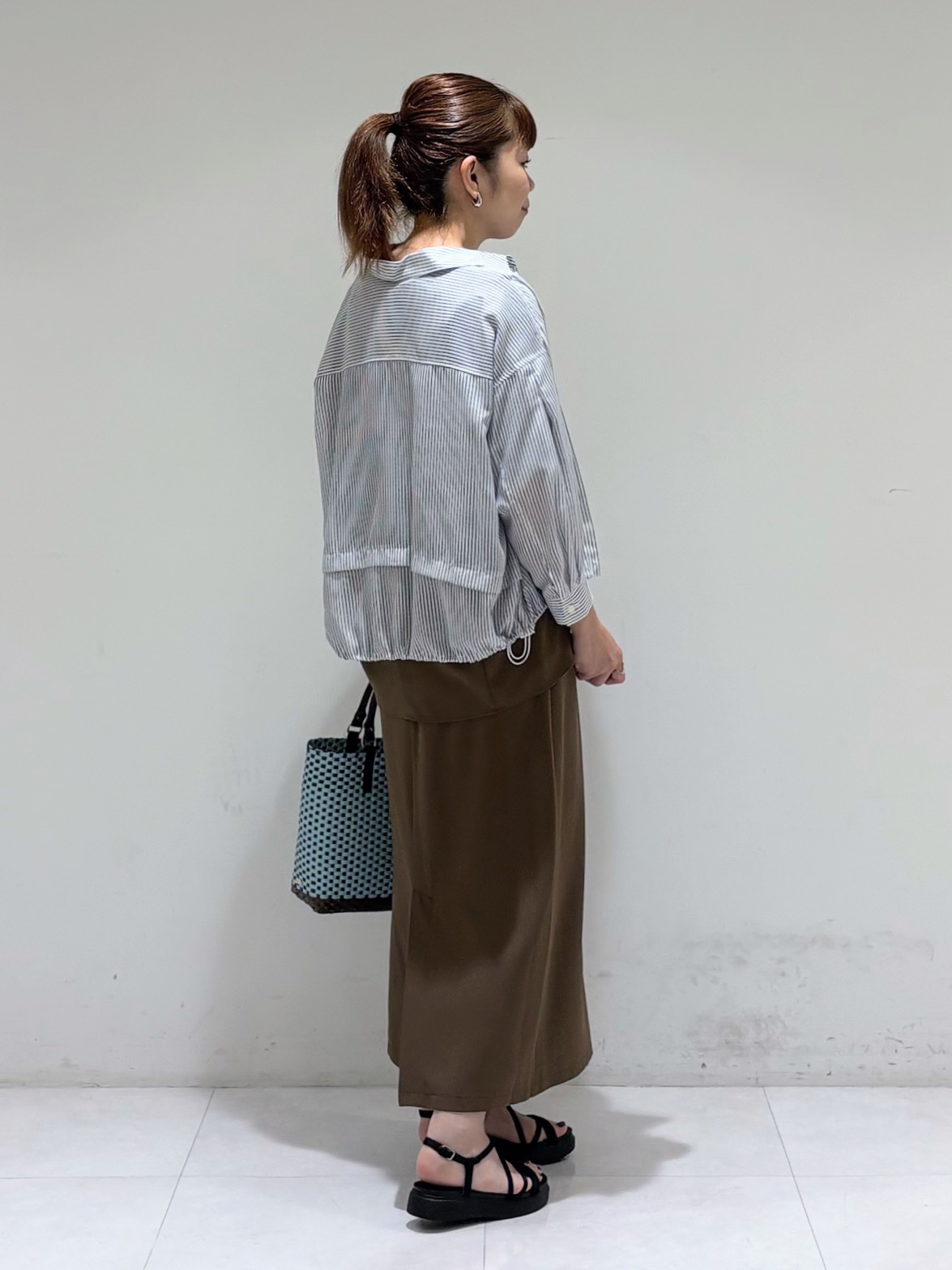 tsuyuさんの「INDIVI｜【配色デザイン】メルカド編みスクエアバッグ」を使ったコーディネート