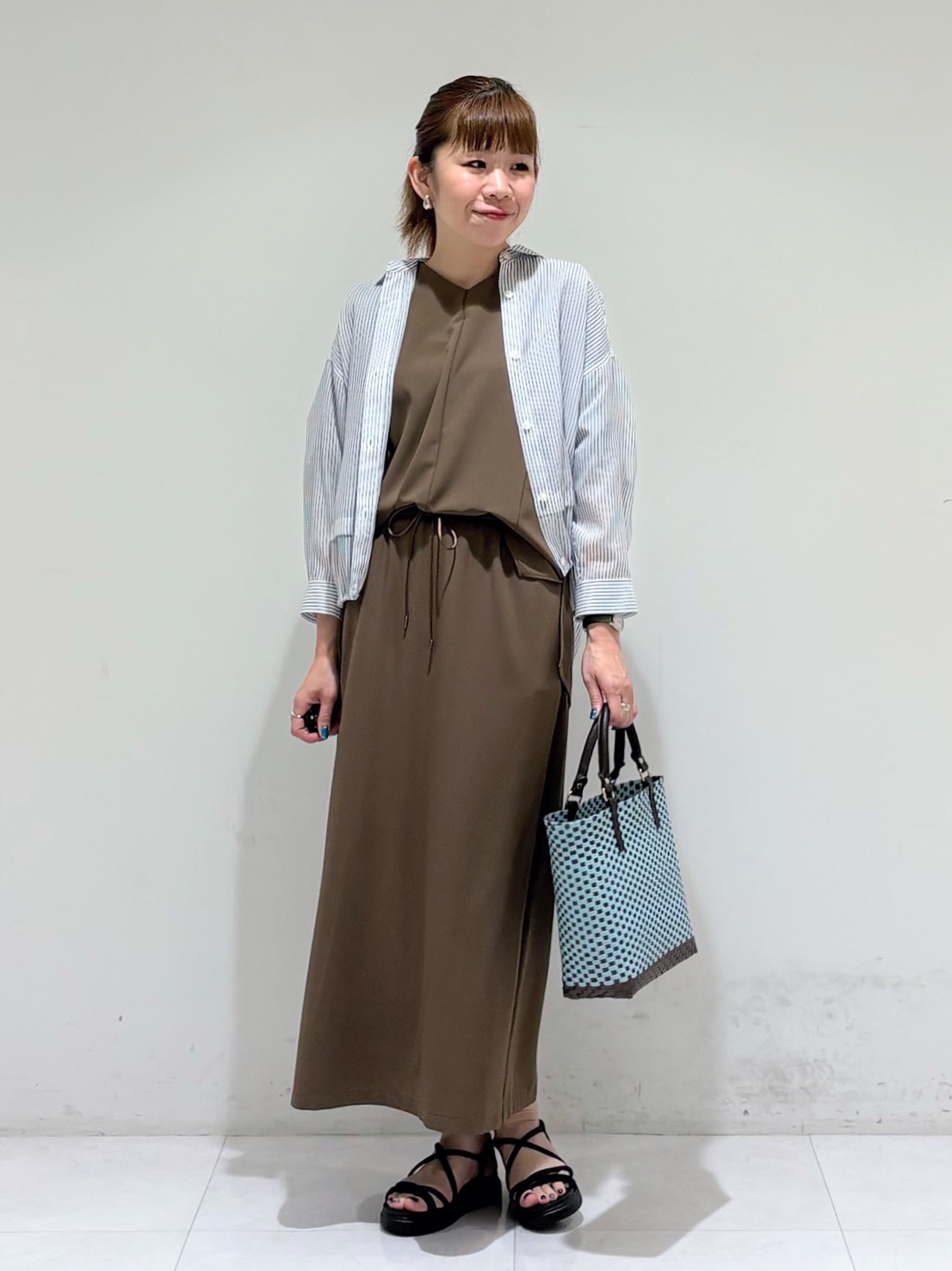 tsuyuさんの「INDIVI｜【配色デザイン】メルカド編みスクエアバッグ」を使ったコーディネート