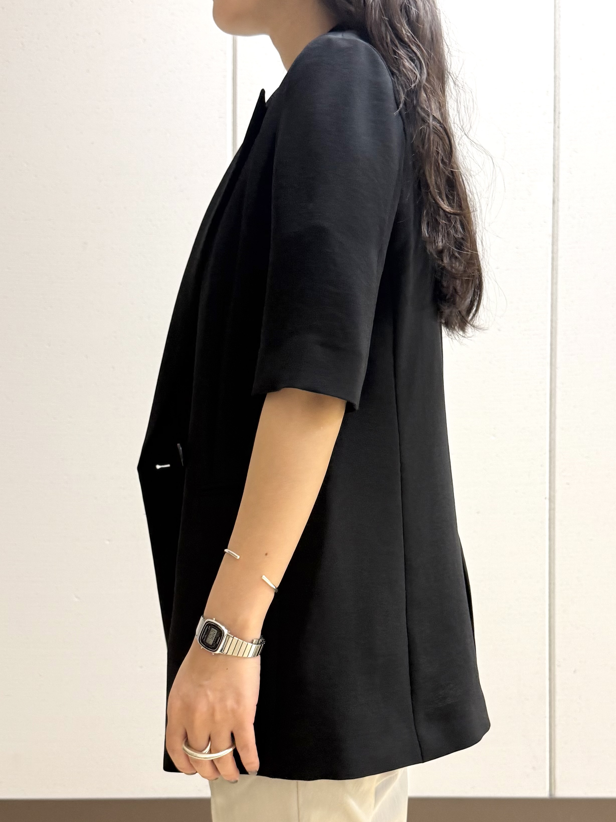 mamiさんの「INDIVI｜【バックシャン】異素材ドッキングプルオーバー」を使ったコーディネート