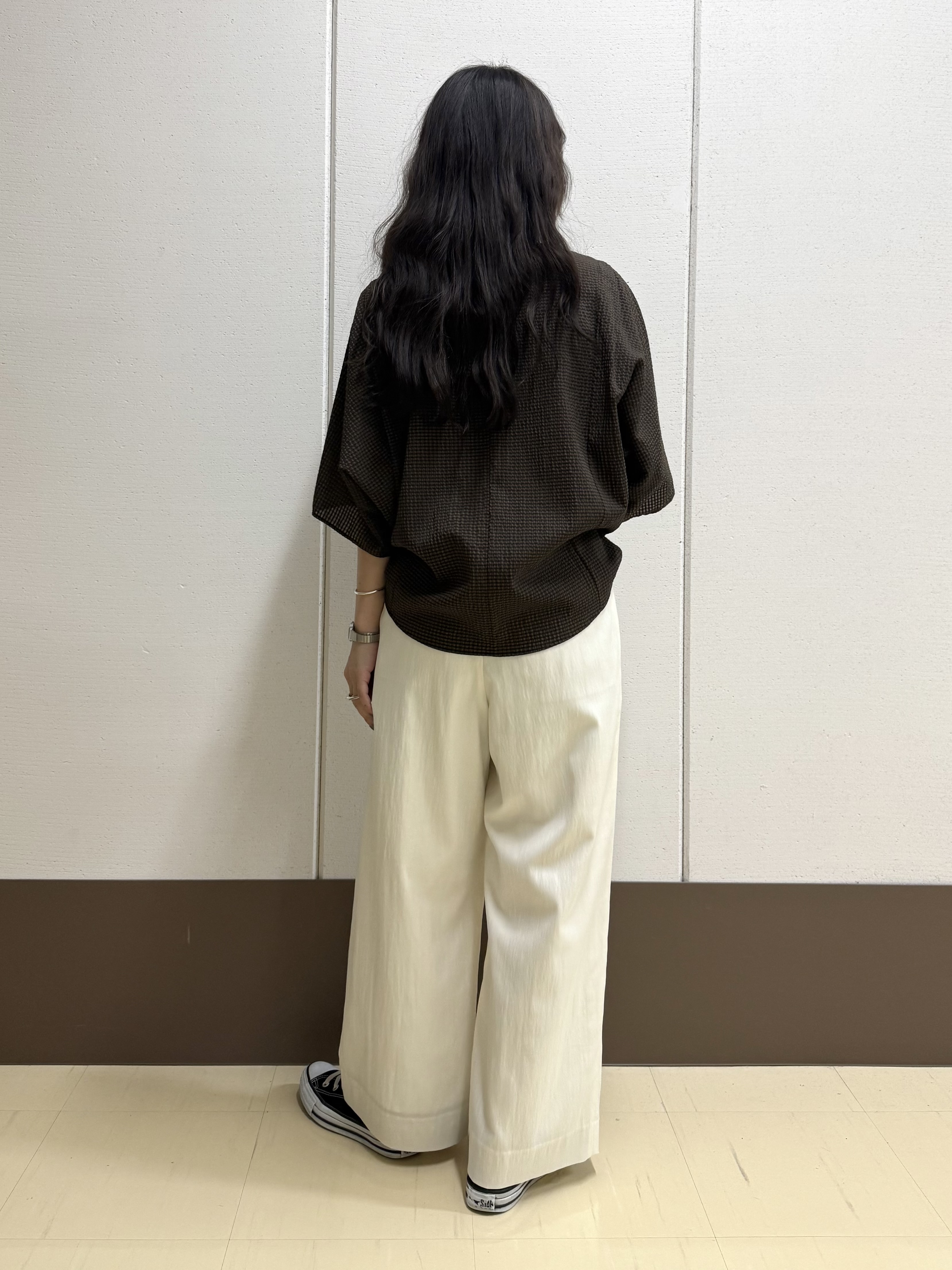 mamiさんの「INDIVI｜【体型カバー】サッカーチェックドルマントップス」を使ったコーディネート