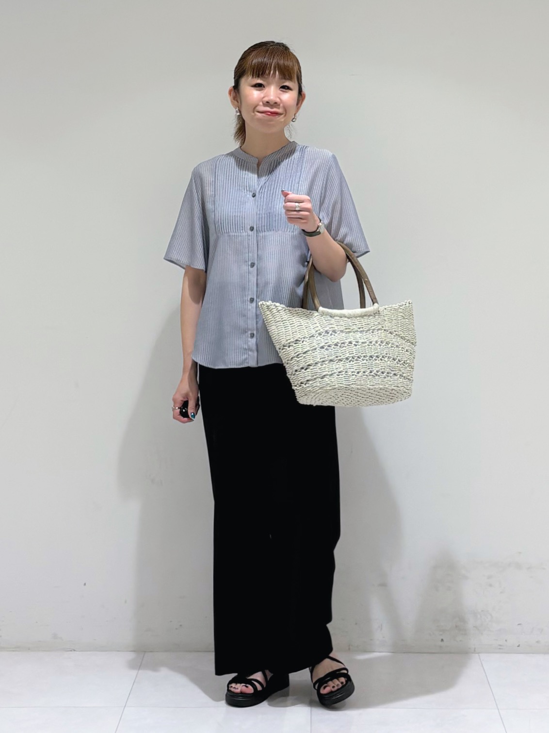 tsuyuさんの「INDIVI｜【透かし編み】ペーパーヤーン バスケットバッグ」を使ったコーディネート