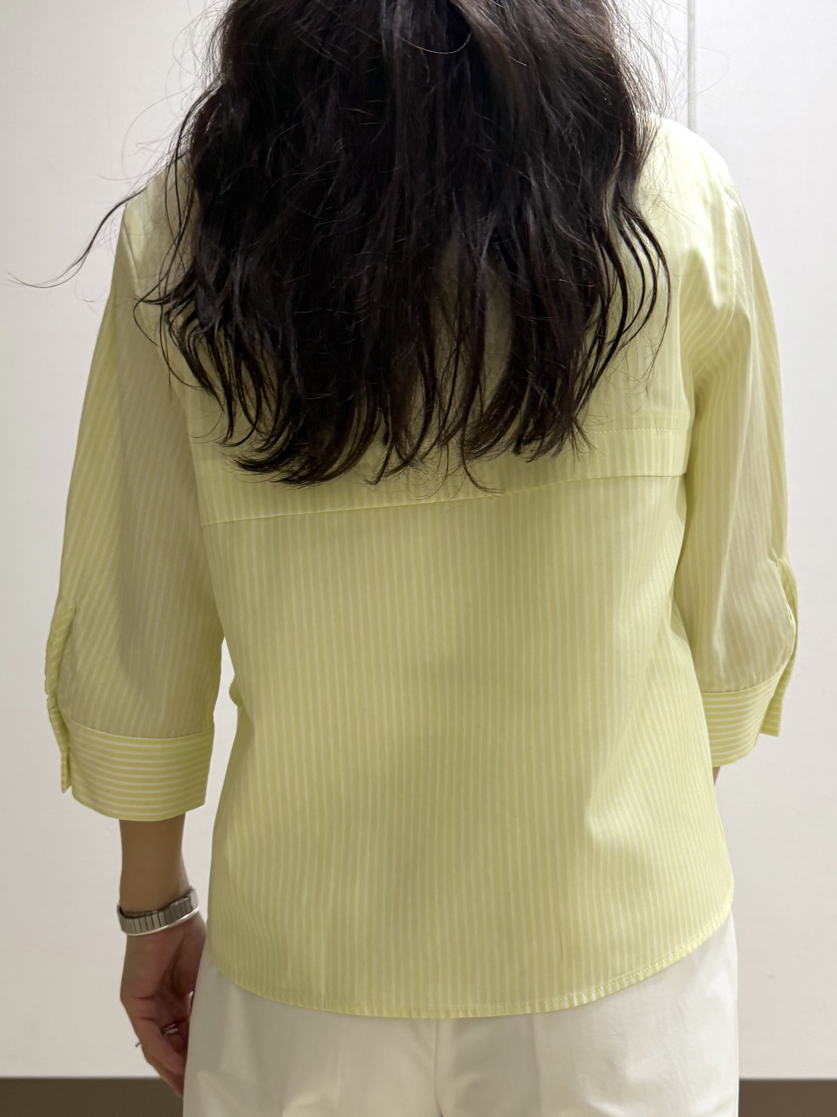 mamiさんの「INDIVI｜【撥水／UVケア／SETUP可能】軽量ベルト付ワイドストレートパンツ」を使ったコーディネート