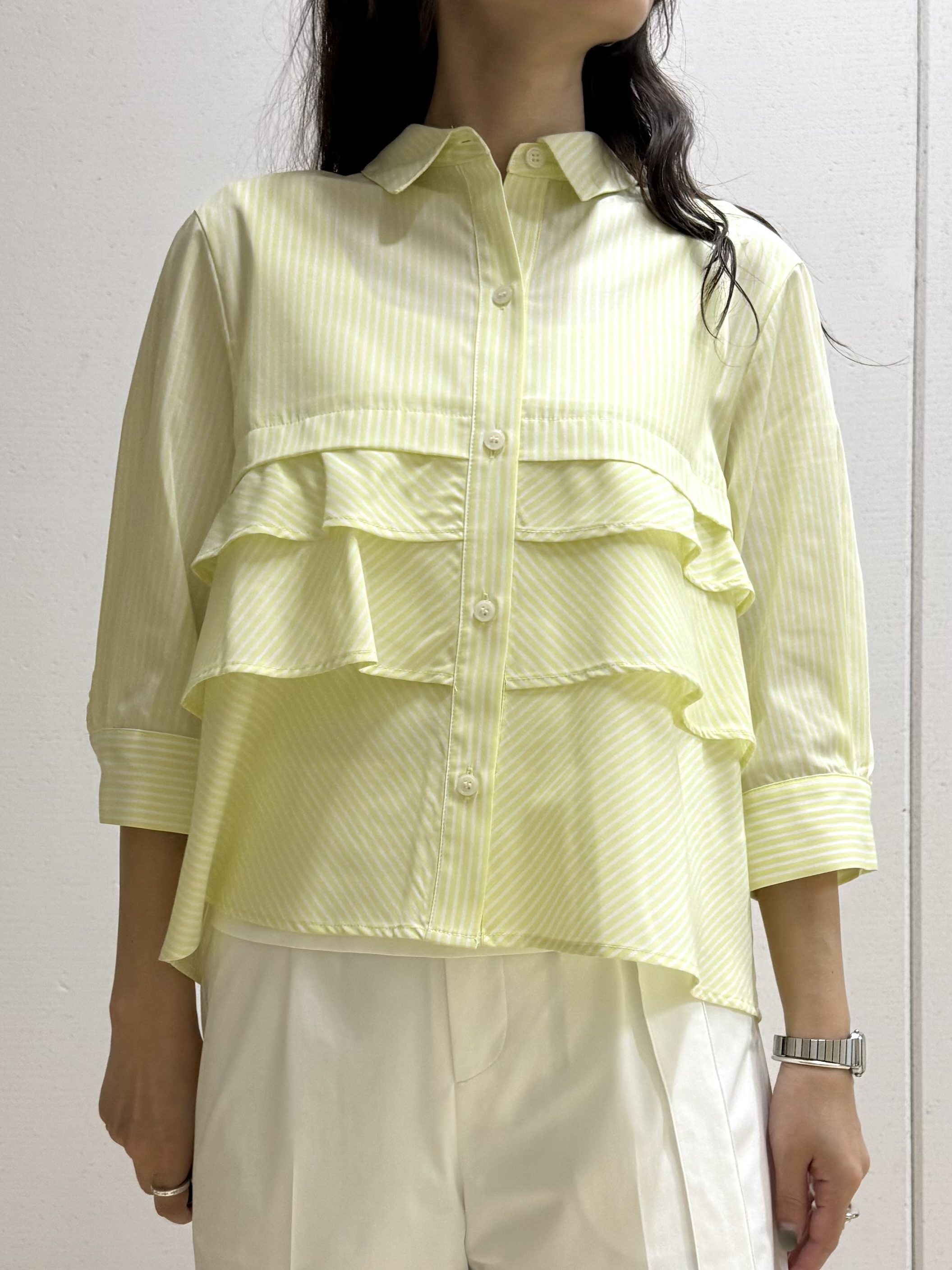 mamiさんの「INDIVI｜【撥水／UVケア／SETUP可能】軽量ベルト付ワイドストレートパンツ」を使ったコーディネート