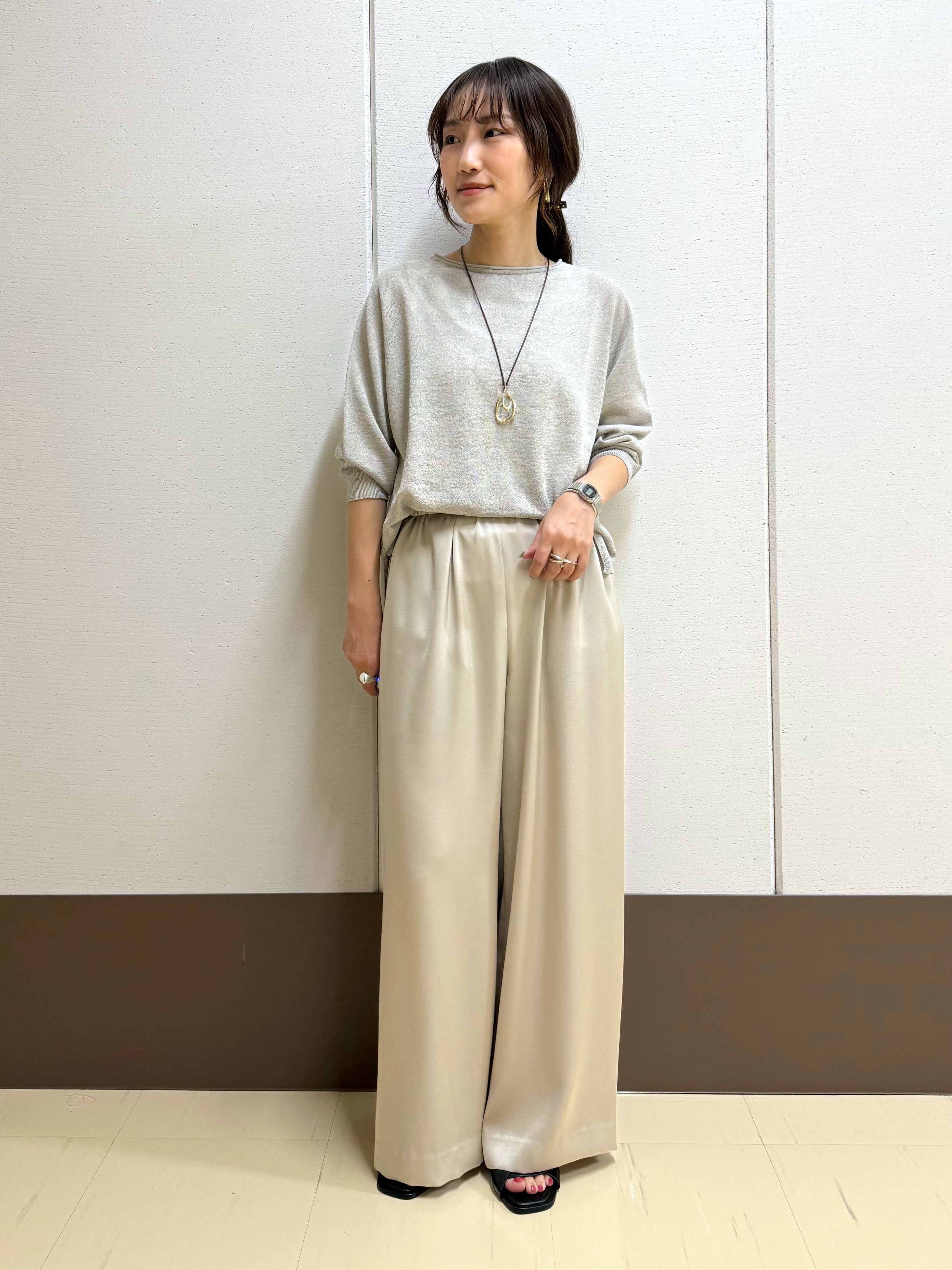 mamiさんの「INDIVI｜【ゆったり/リラクシー】リネンボートネックプルオーバー」を使ったコーディネート