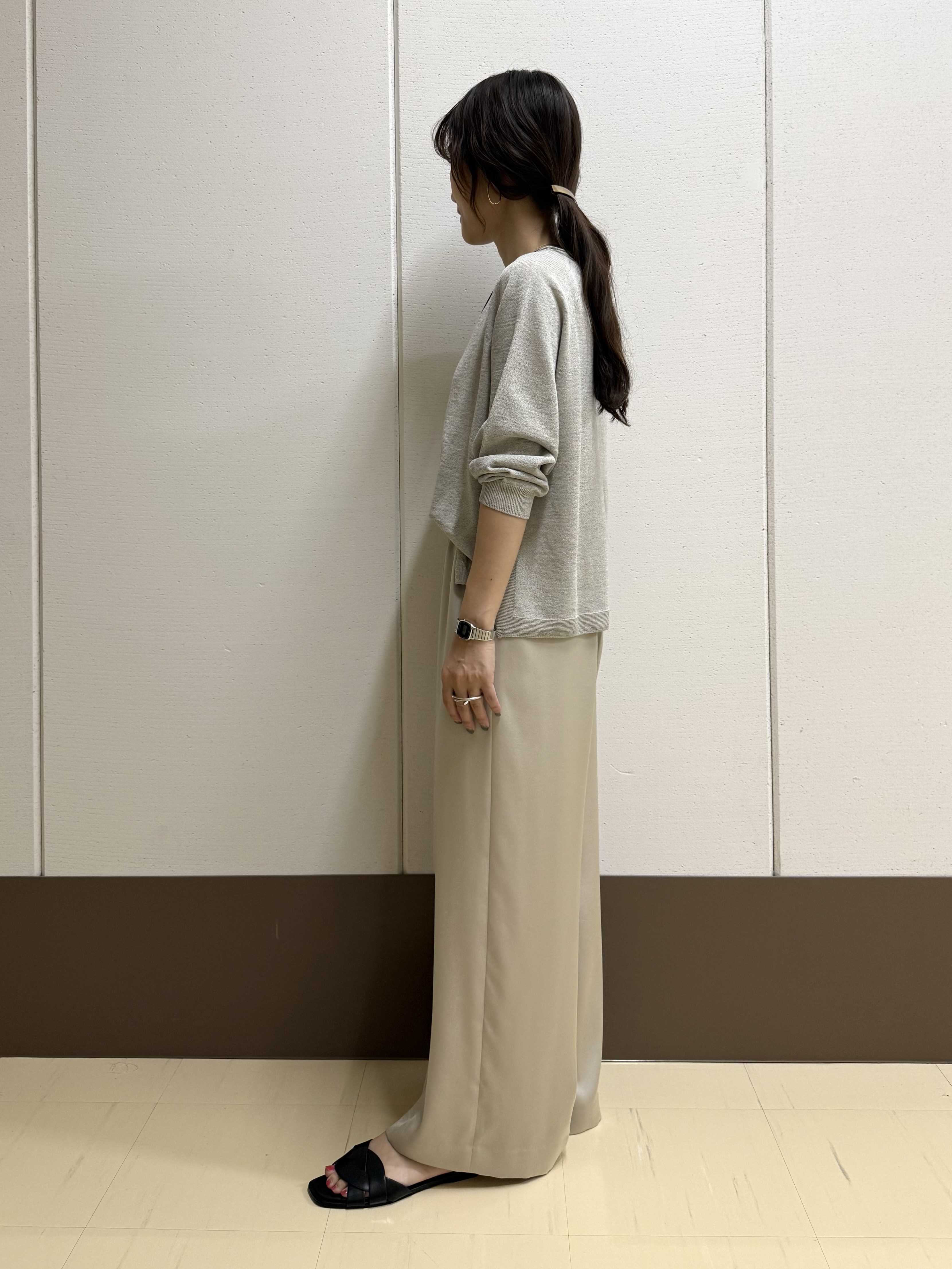 mamiさんの「INDIVI｜【ゆったり/リラクシー】リネンボートネックプルオーバー」を使ったコーディネート