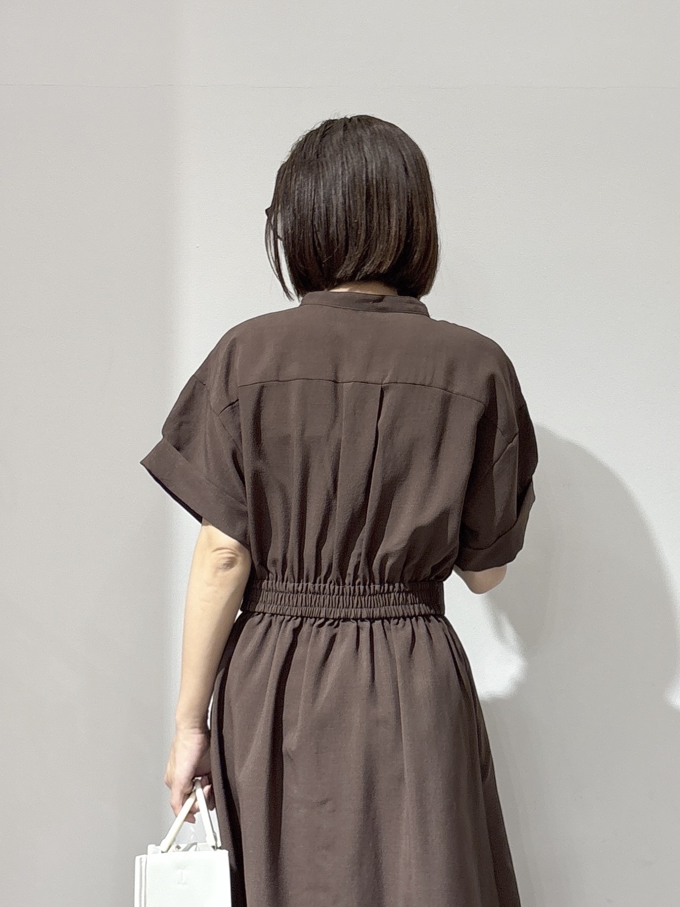 NAKAさんの「OPAQUE.CLIP｜【接触冷感／吸水速乾】リネンライク シャツワンピース《洗濯機OK》」を使ったコーディネート
