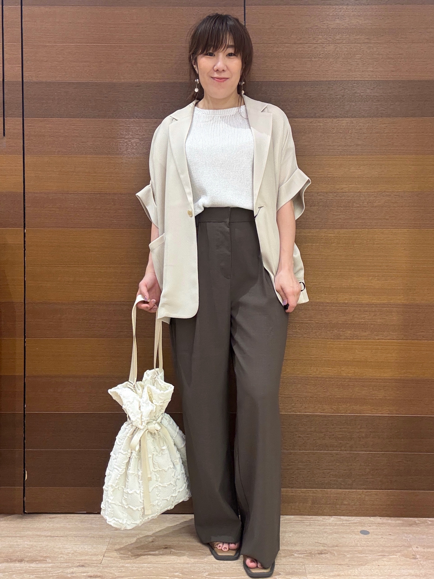 maichiさんの「OPAQUE.CLIP｜ラメメッシュ フレンチスリーブニット【洗濯機OK】」を使ったコーディネート