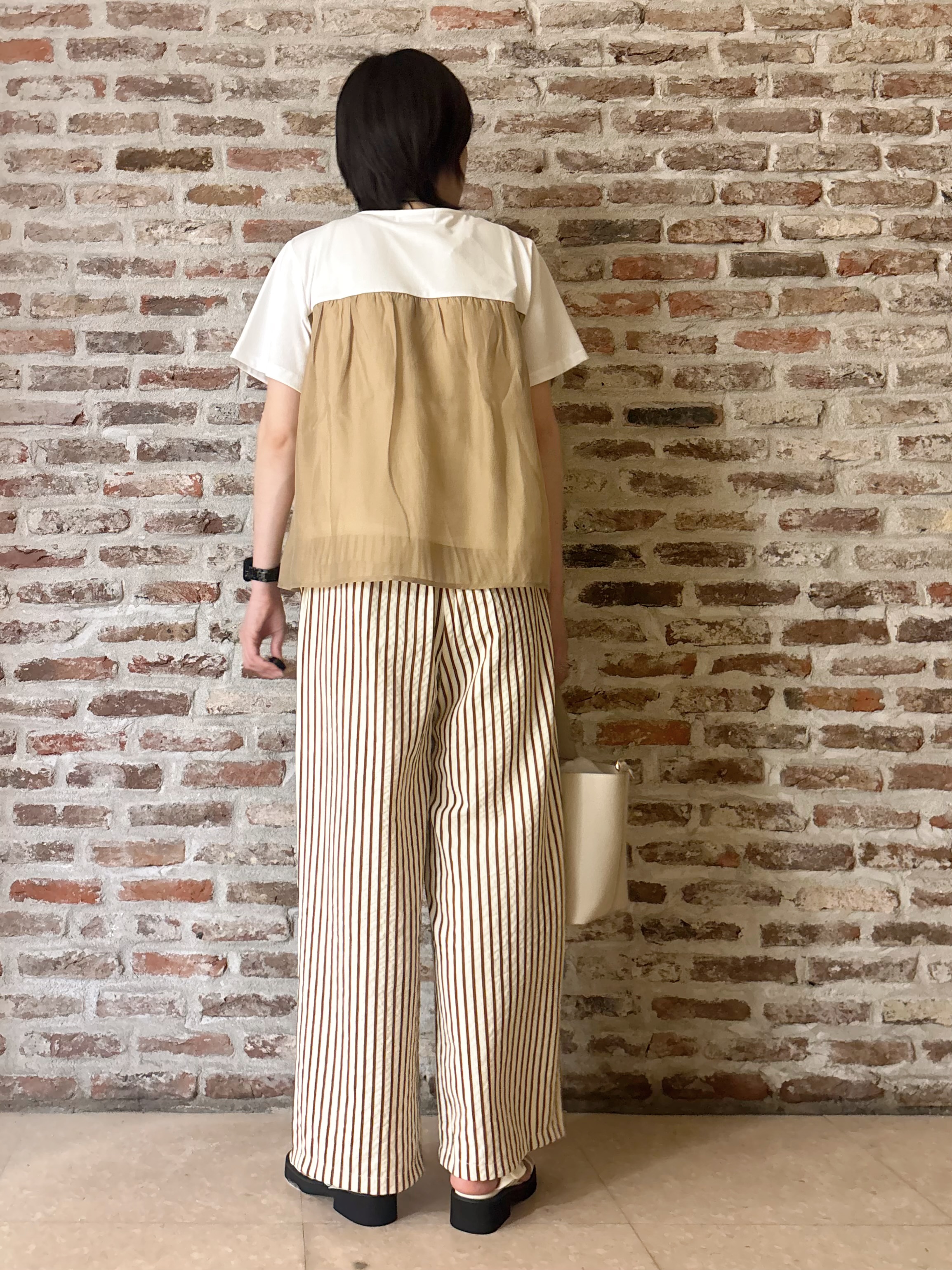 しばさんの「THE SHOP TK｜【ひんやり／吸水速乾／UV】ビスチェ風 切り替えTシャツ」を使ったコーディネート