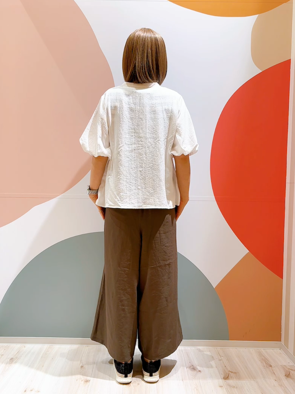 長男さんの「SHOO･LA･RUE｜【S-LL】見せてもキレイ スクエアネック リブタンクトップ」を使ったコーディネート