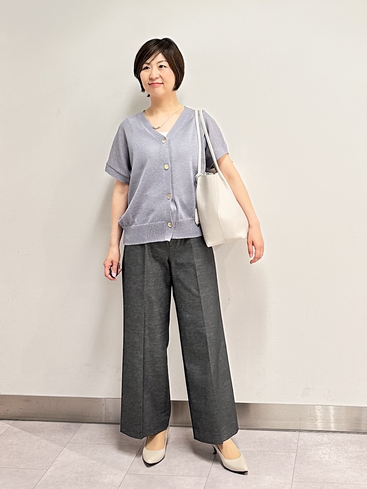 みなこさんの「UNTITLED｜【接触冷感/洗える/後ろウエストゴム】オックスワイドパンツ」を使ったコーディネート