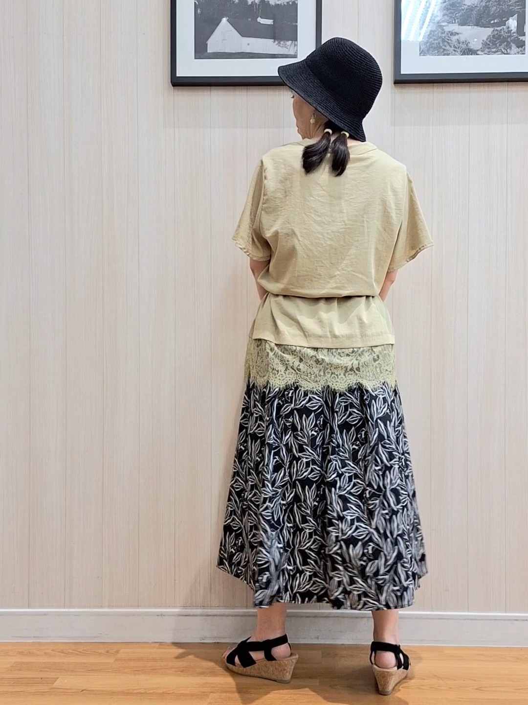 Saoさんの「SHOO･LA･RUE｜【S-LL/洗濯機可】軽凛(かろりん)ひんやり スキッパー裾レースブラウス」を使ったコーディネート