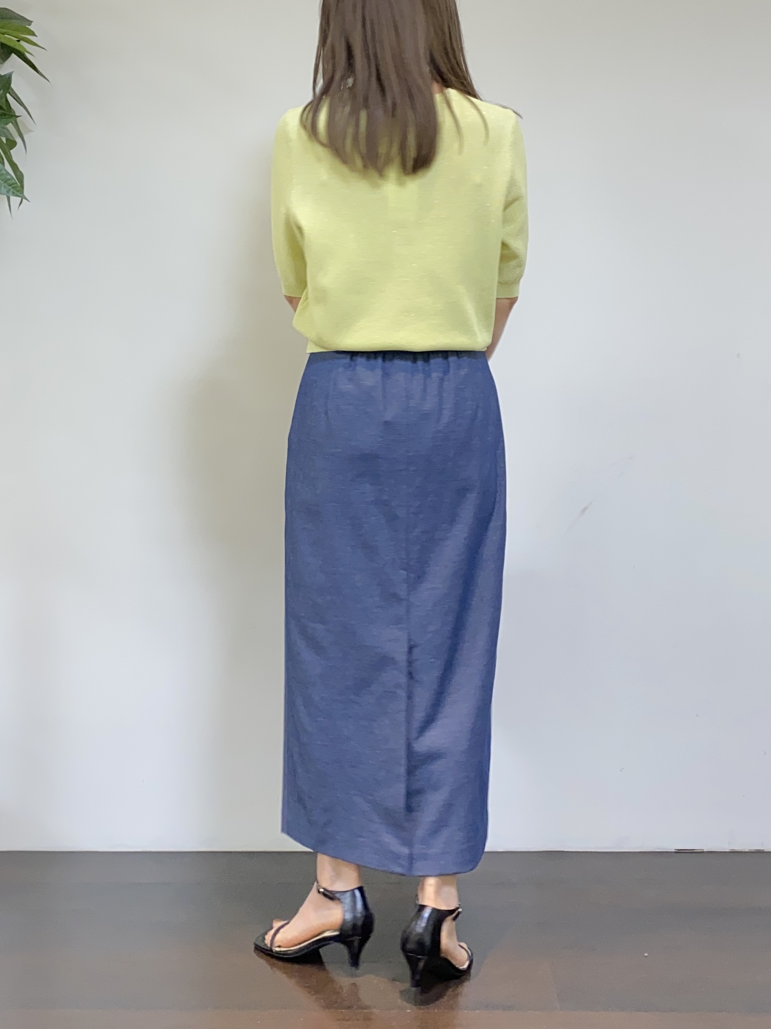 tomoさんの「UNTITLED｜【アンサンブル可】ラメ混クルーネックカーディガン」を使ったコーディネート