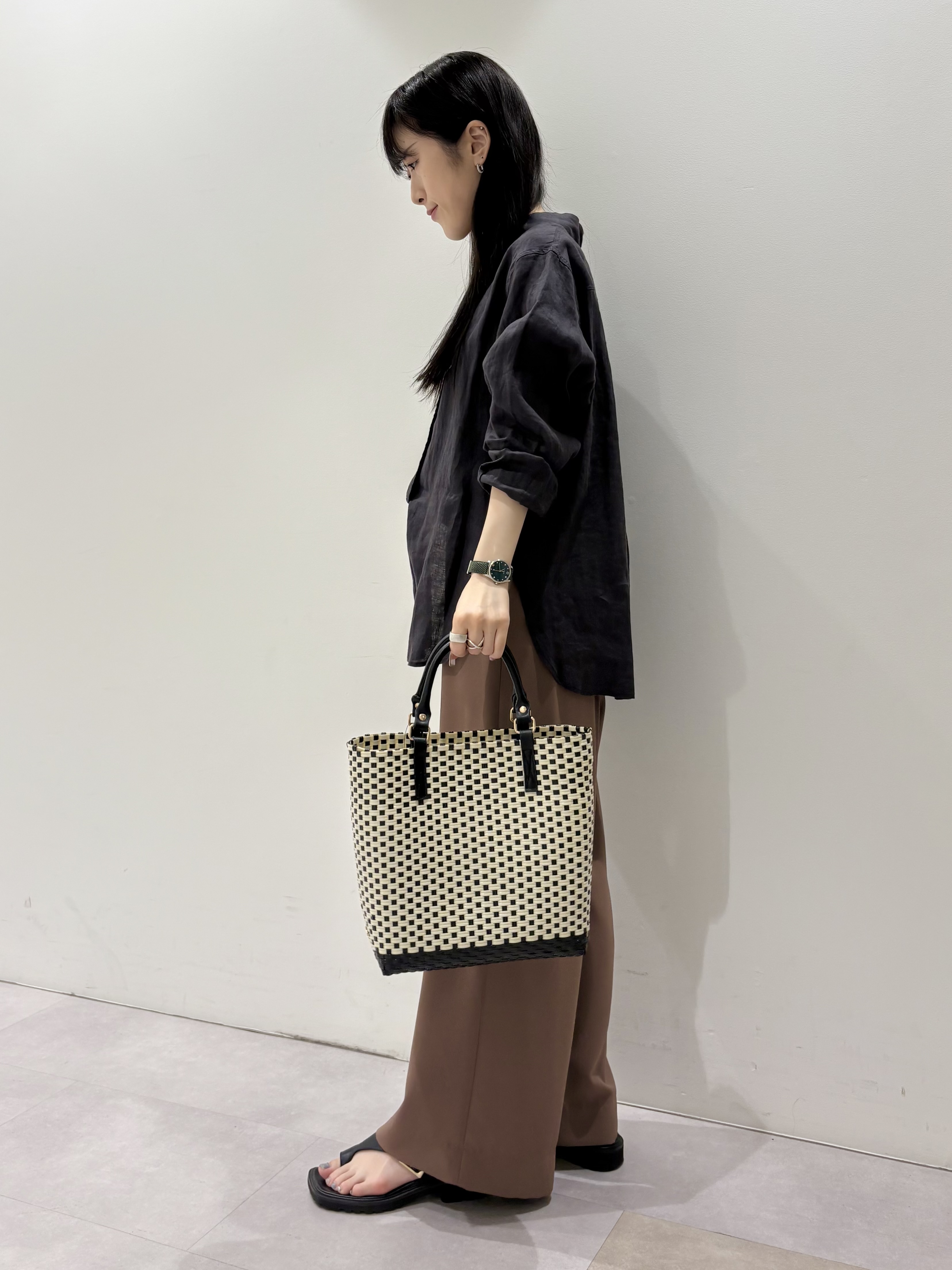 KEIKOさんの「INDIVI｜【接触冷感／2WAY】カシュクールリネンシャツ」を使ったコーディネート