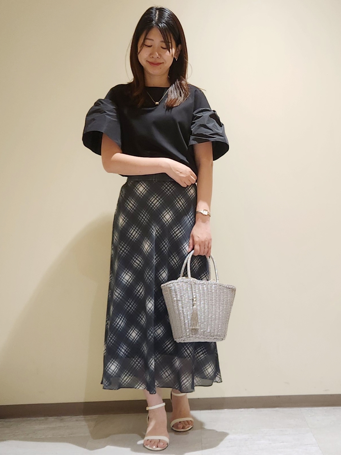 yukaさんの「COUP DE CHANCE｜【手洗い可／日本製】ギャザーフレアスリーブ　プルオーバー」を使ったコーディネート