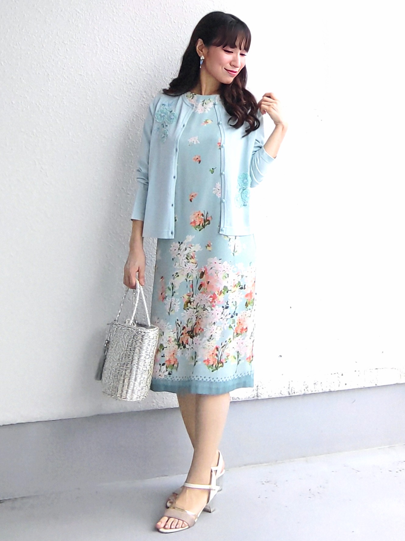 keinaさんの「SunaUna｜【co creation and yours／SS～L】多色花柄プリント五分袖ワンピース」を使ったコーディネート