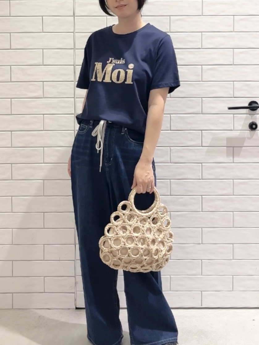しおりさんの「OPAQUE.CLIP｜アソートロゴTシャツ【洗濯機OK】」を使ったコーディネート