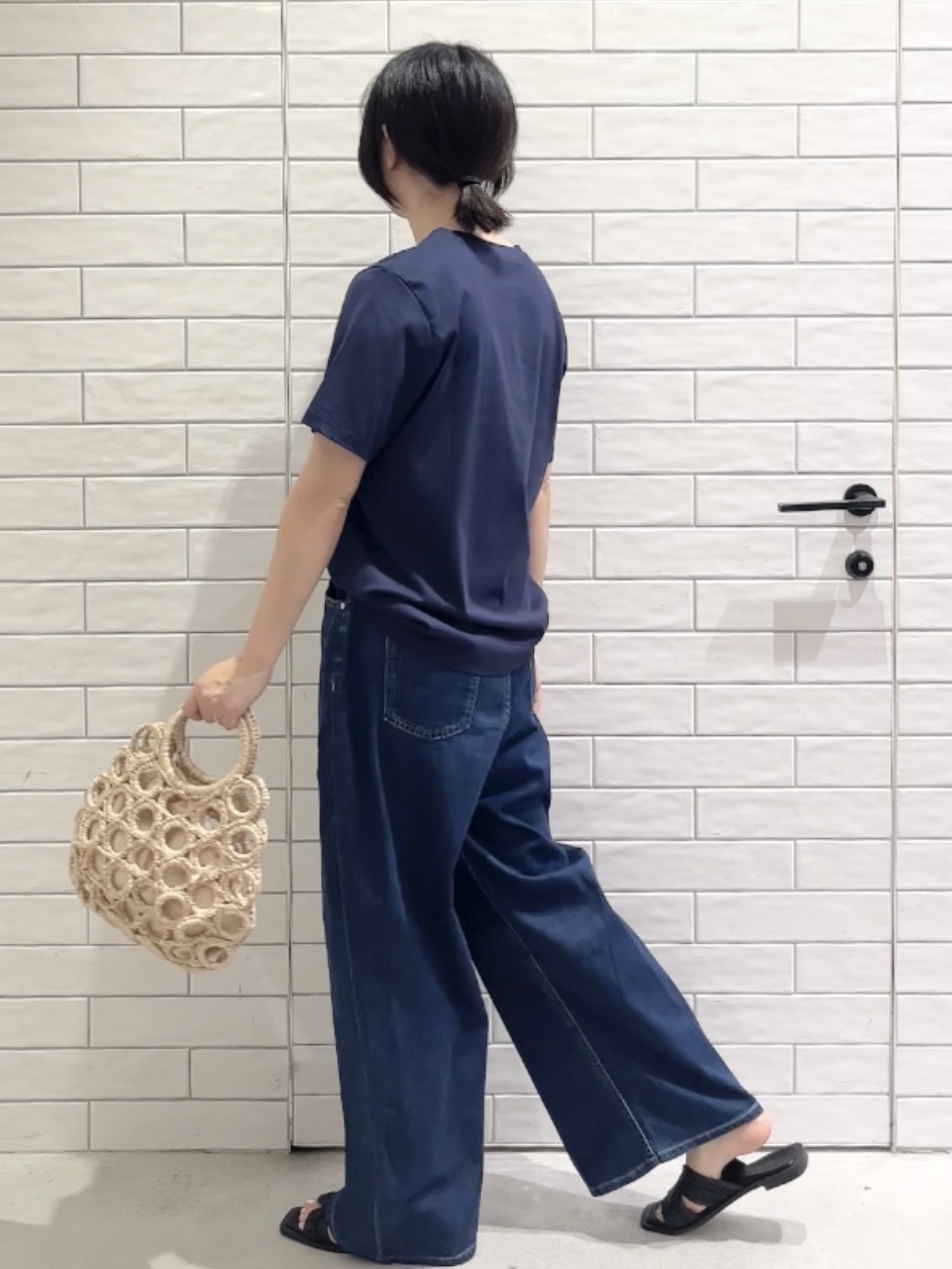 しおりさんの「OPAQUE.CLIP｜アソートロゴTシャツ【洗濯機OK】」を使ったコーディネート