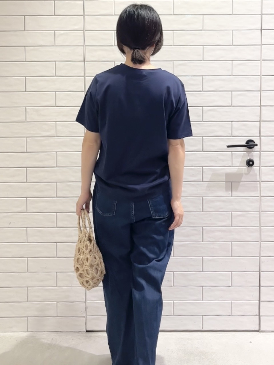しおりさんの「OPAQUE.CLIP｜アソートロゴTシャツ【洗濯機OK】」を使ったコーディネート