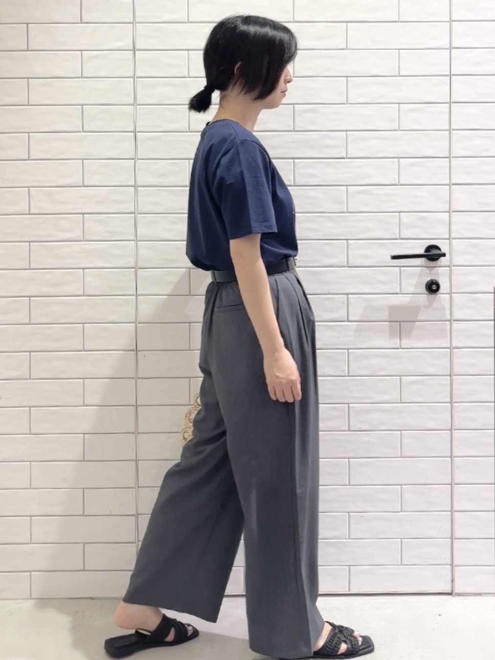 しおりさんの「OPAQUE.CLIP｜アソートロゴTシャツ【洗濯機OK】」を使ったコーディネート