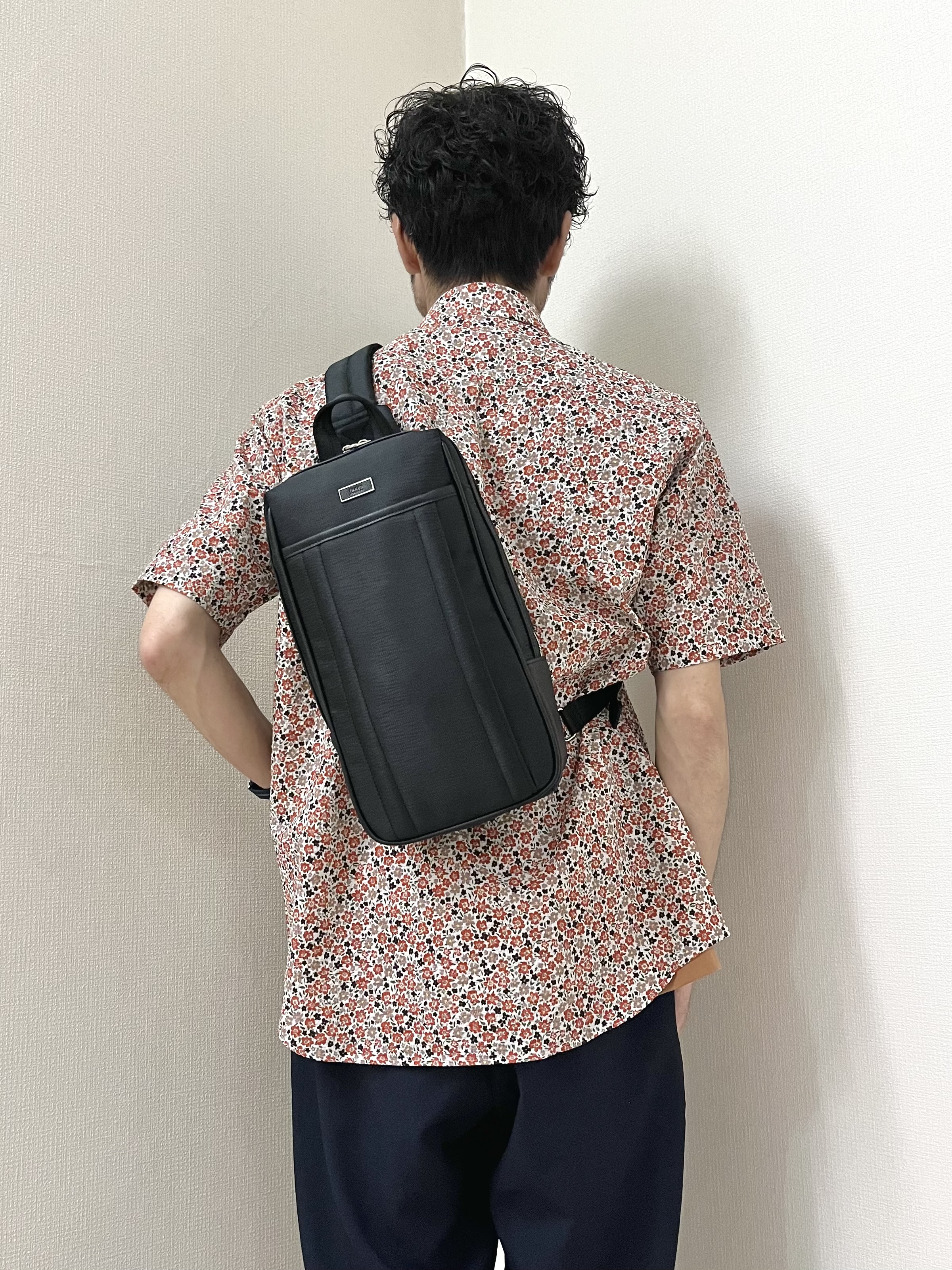 URAさんの「TAKEO KIKUCHI｜リップル小花シャツ」を使ったコーディネート