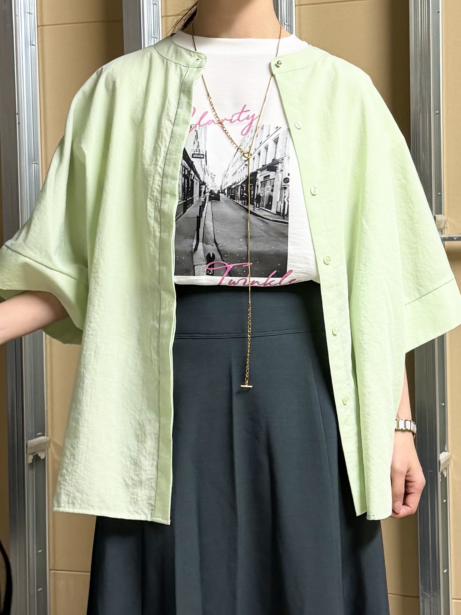 sahoさんの「THE SHOP TK｜【高レビュー/体型カバー】さらっと快適 ドルマン5分袖ブラウス」を使ったコーディネート