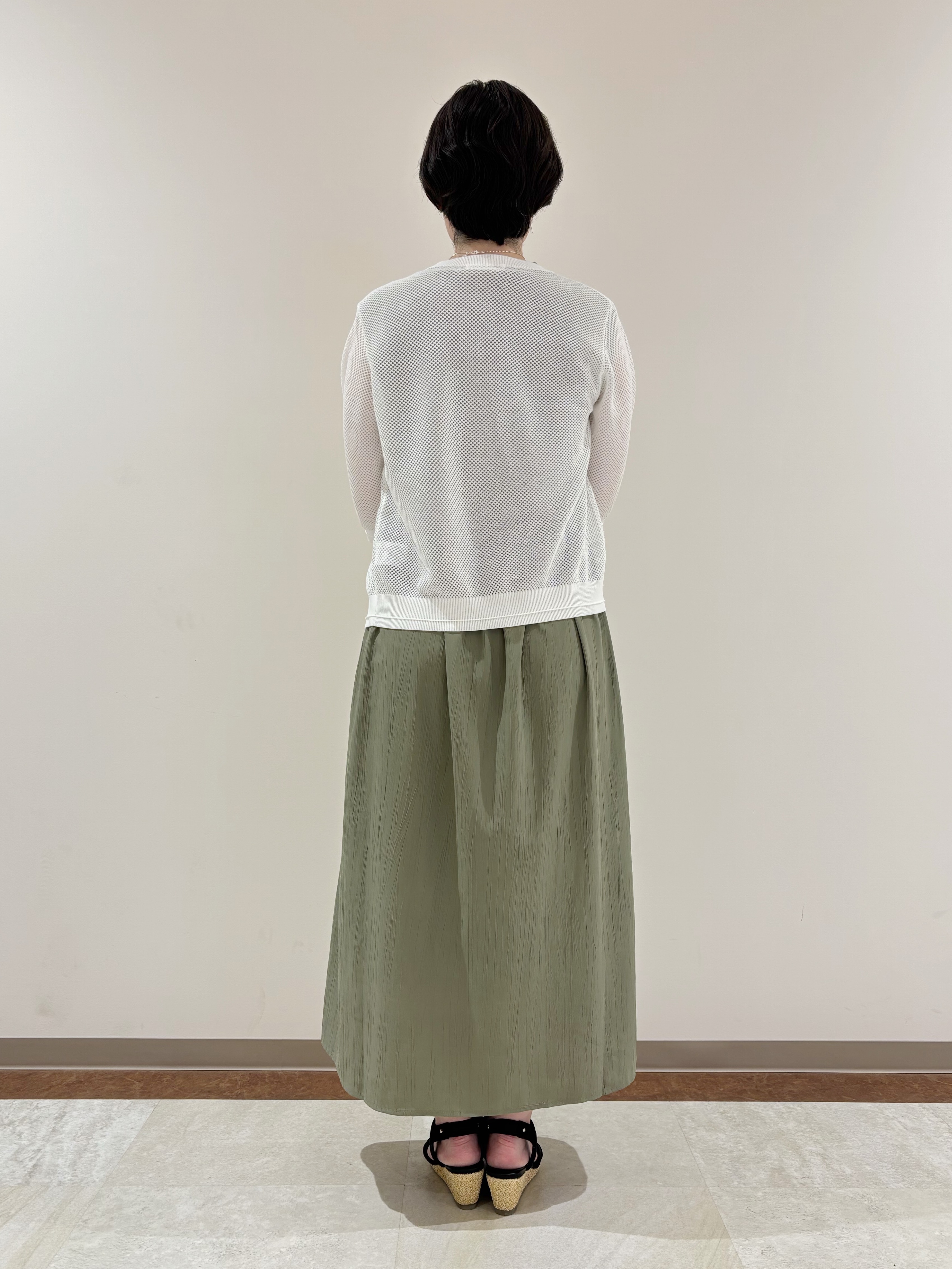 marikoさんの「grove｜【貴島明日香さん着用・洗える】透けない、大人のメッシュカーディガン」を使ったコーディネート