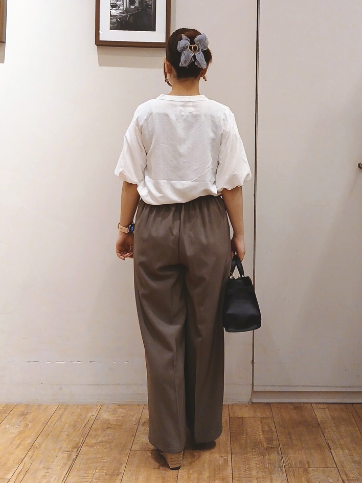 Riranさんの「SHOO･LA･RUE｜【S-LL/洗濯機可】バルーンスリーブ　キーネックブラウス」を使ったコーディネート