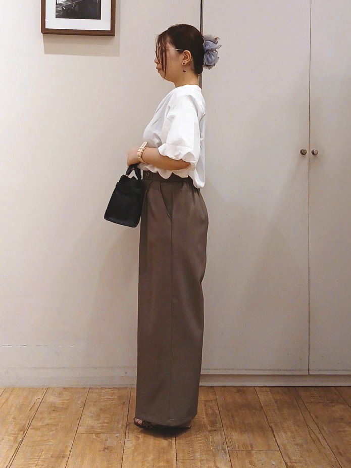 Riranさんの「SHOO･LA･RUE｜【S-LL/洗濯機可】バルーンスリーブ　キーネックブラウス」を使ったコーディネート