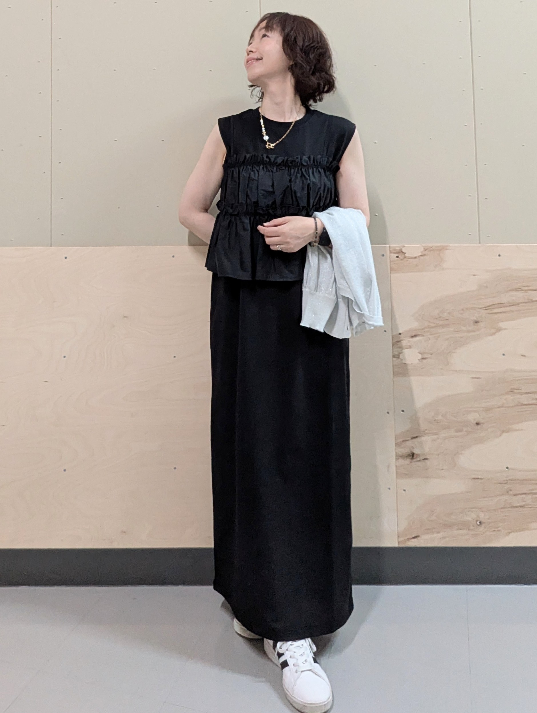 mamさんの「OPAQUE.CLIP｜【接触冷感】シアーラメドルマンショートカーディガン《洗濯機OK》」を使ったコーディネート