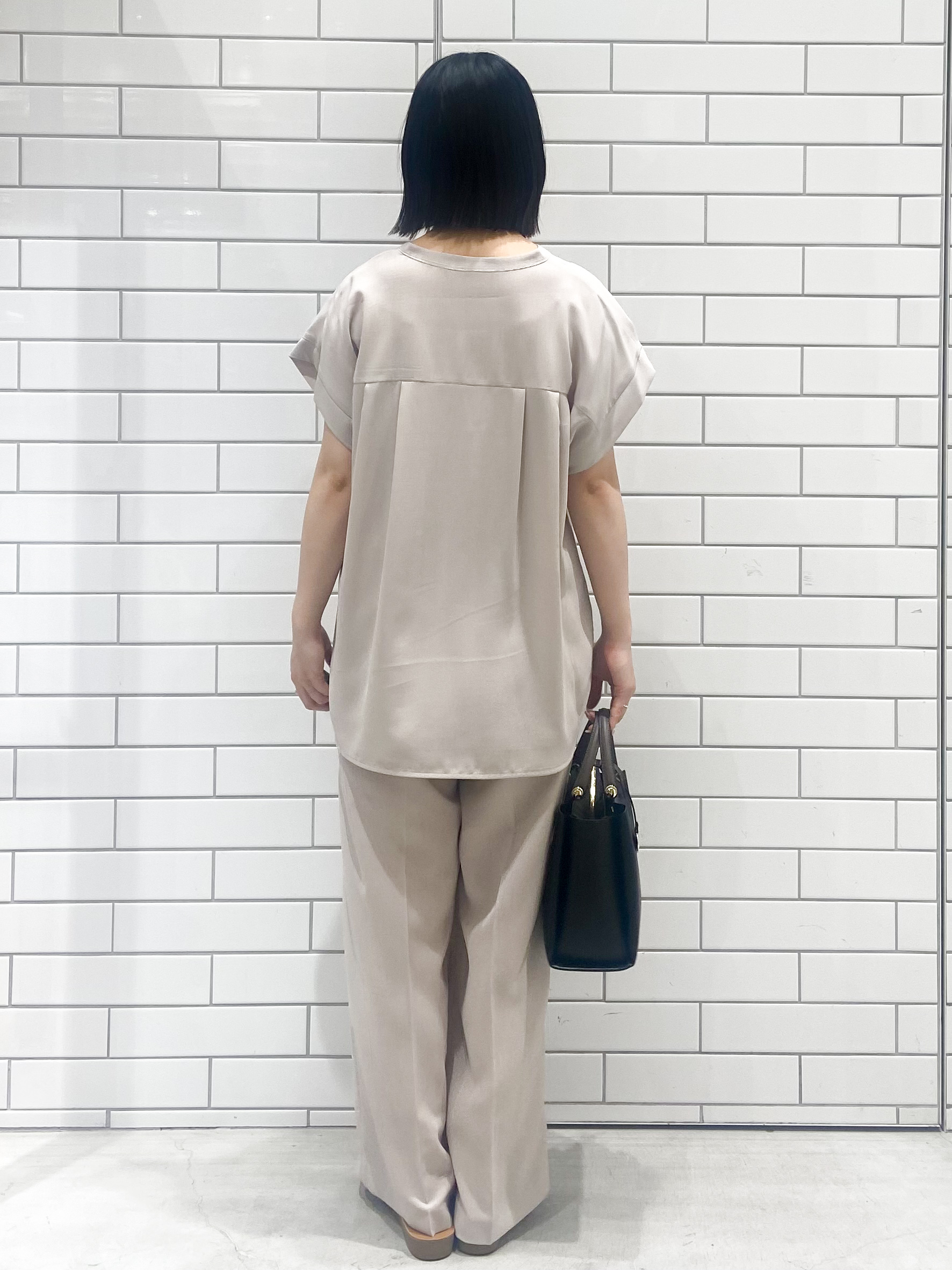 kimiさんの「OPAQUE.CLIP｜【ストレッチ／防シワ／洗濯機OK】スキッパーブラウス《SS～LL／5col／セットアップ可》」を使ったコーディネート