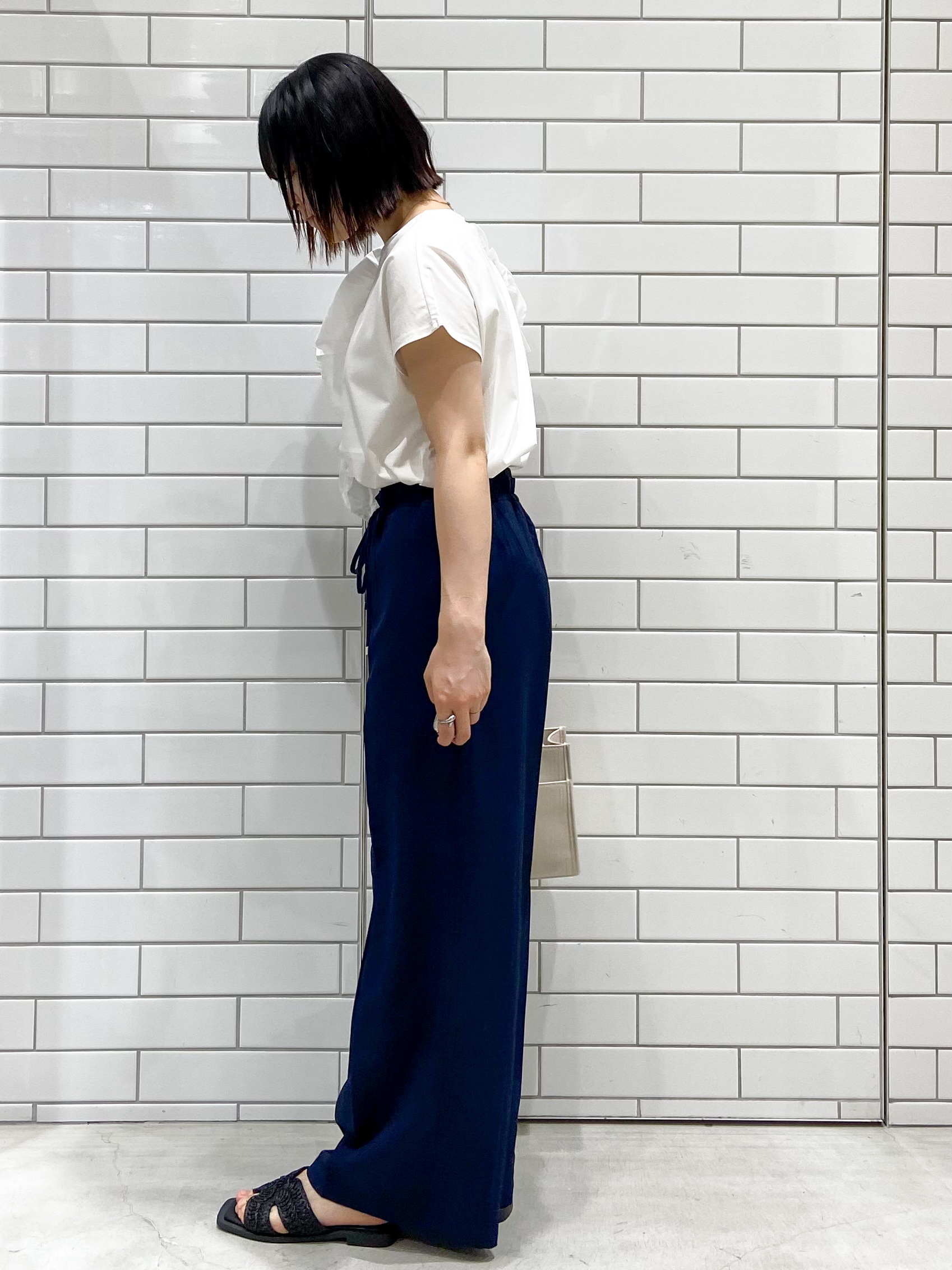 kimiさんの「OPAQUE.CLIP｜【UVケア／接触冷感】アシメフリルドッキングカットソー《洗濯機OK》」を使ったコーディネート