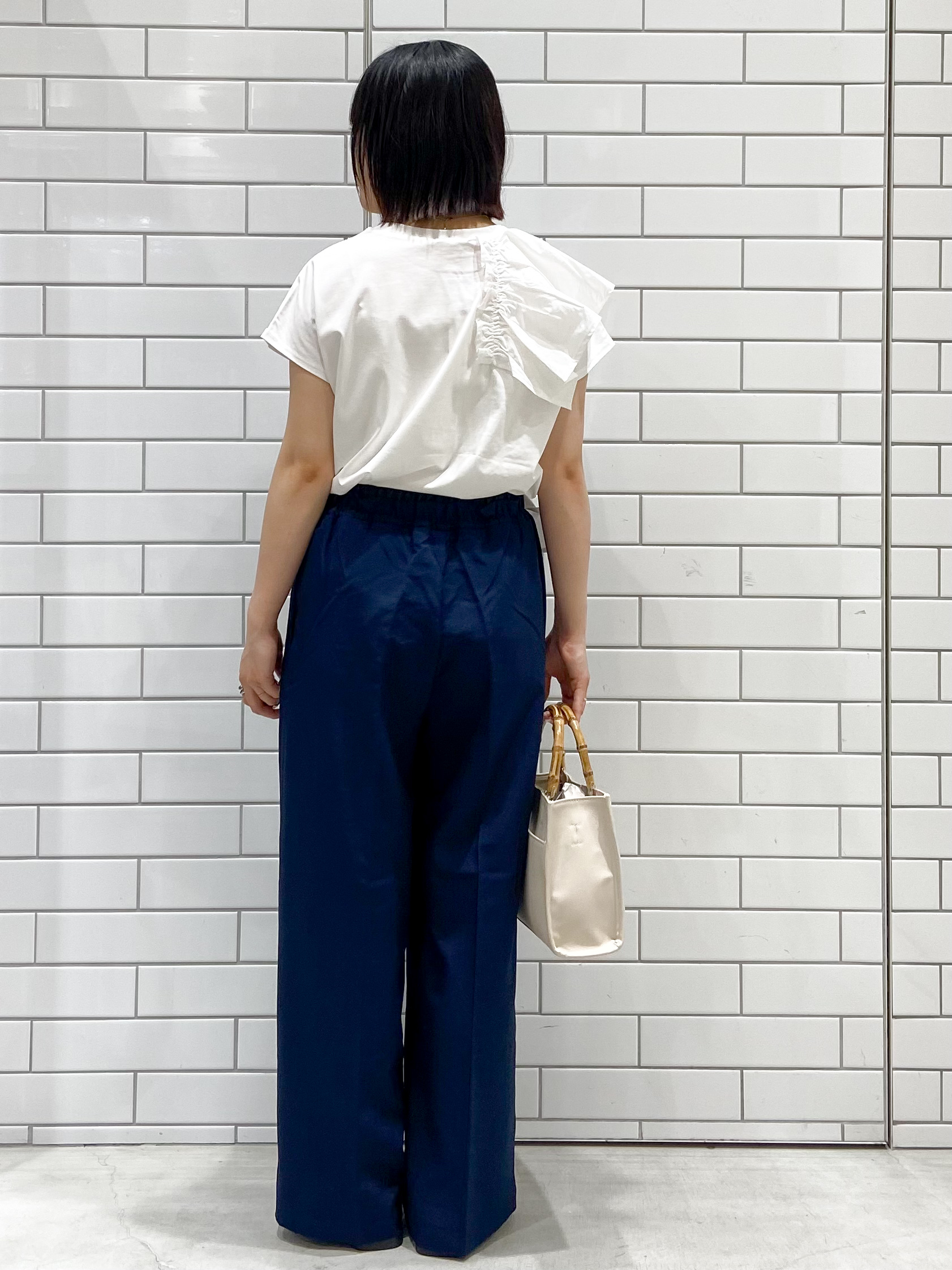 kimiさんの「OPAQUE.CLIP｜【UVケア／接触冷感】アシメフリルドッキングカットソー《洗濯機OK》」を使ったコーディネート