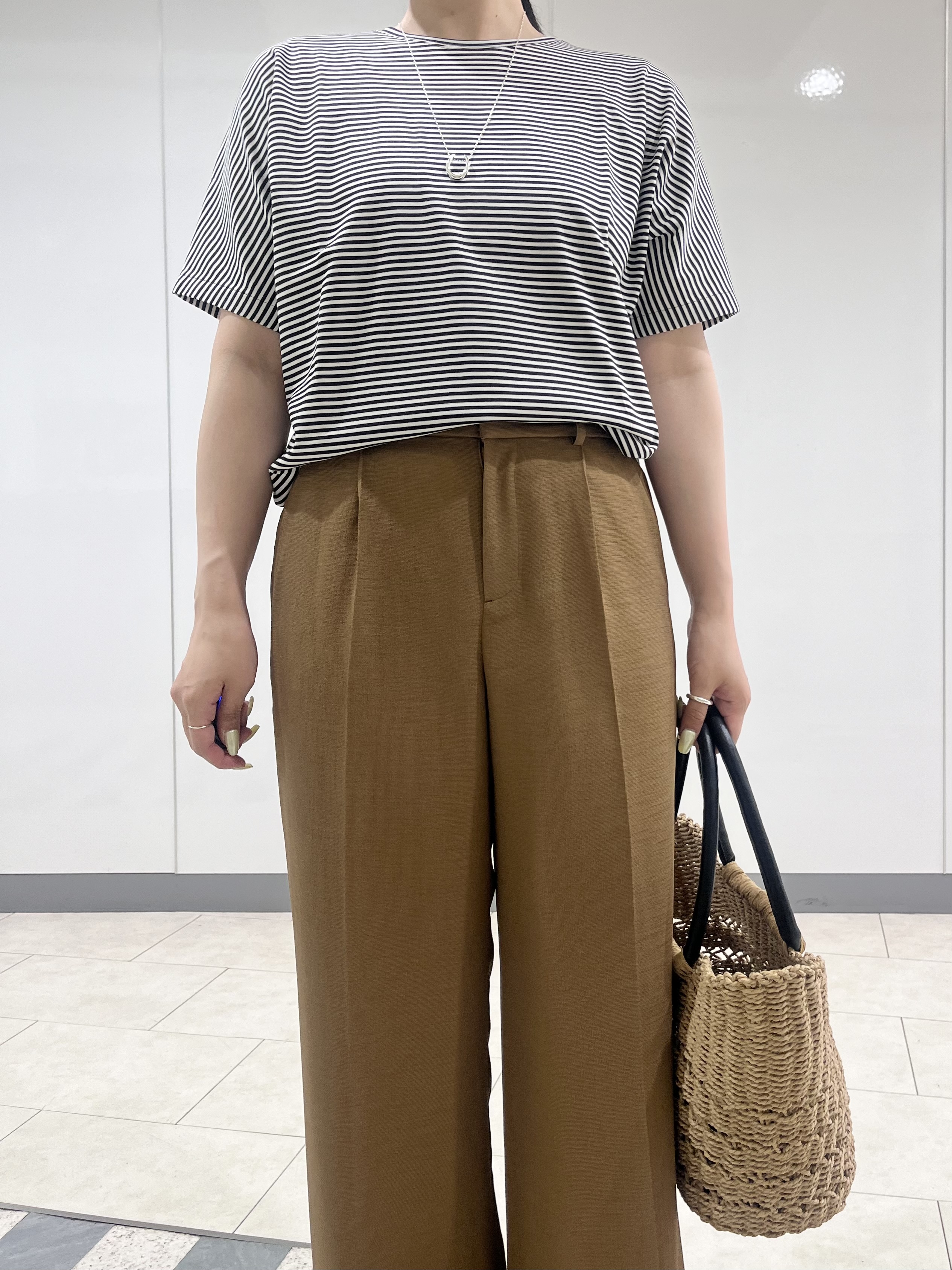 hasuさんの「INDIVI｜【さらに軽く軽快！／着る日傘】颯爽ジレジャケット」を使ったコーディネート