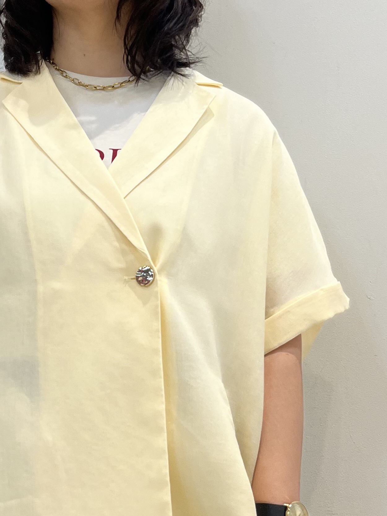 YOさんの「grove｜【洗濯機OK・ひんやり/SETUP可】シワになりにくいハーフスリーブジャケット」を使ったコーディネート