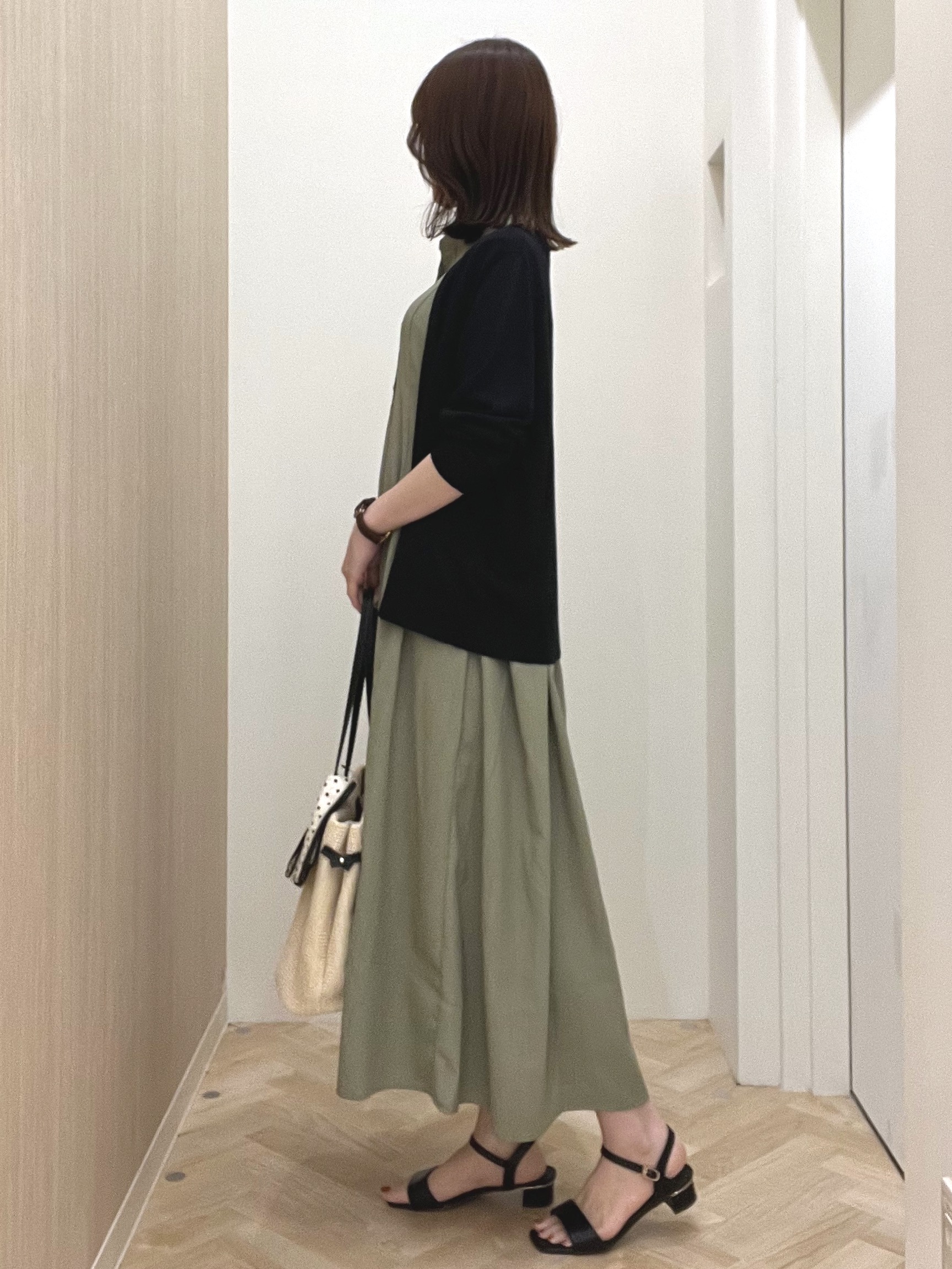  おまつさんの「grove｜高評価！【接触冷感／UVカットetc】ベーシックショートカーディガン」を使ったコーディネート