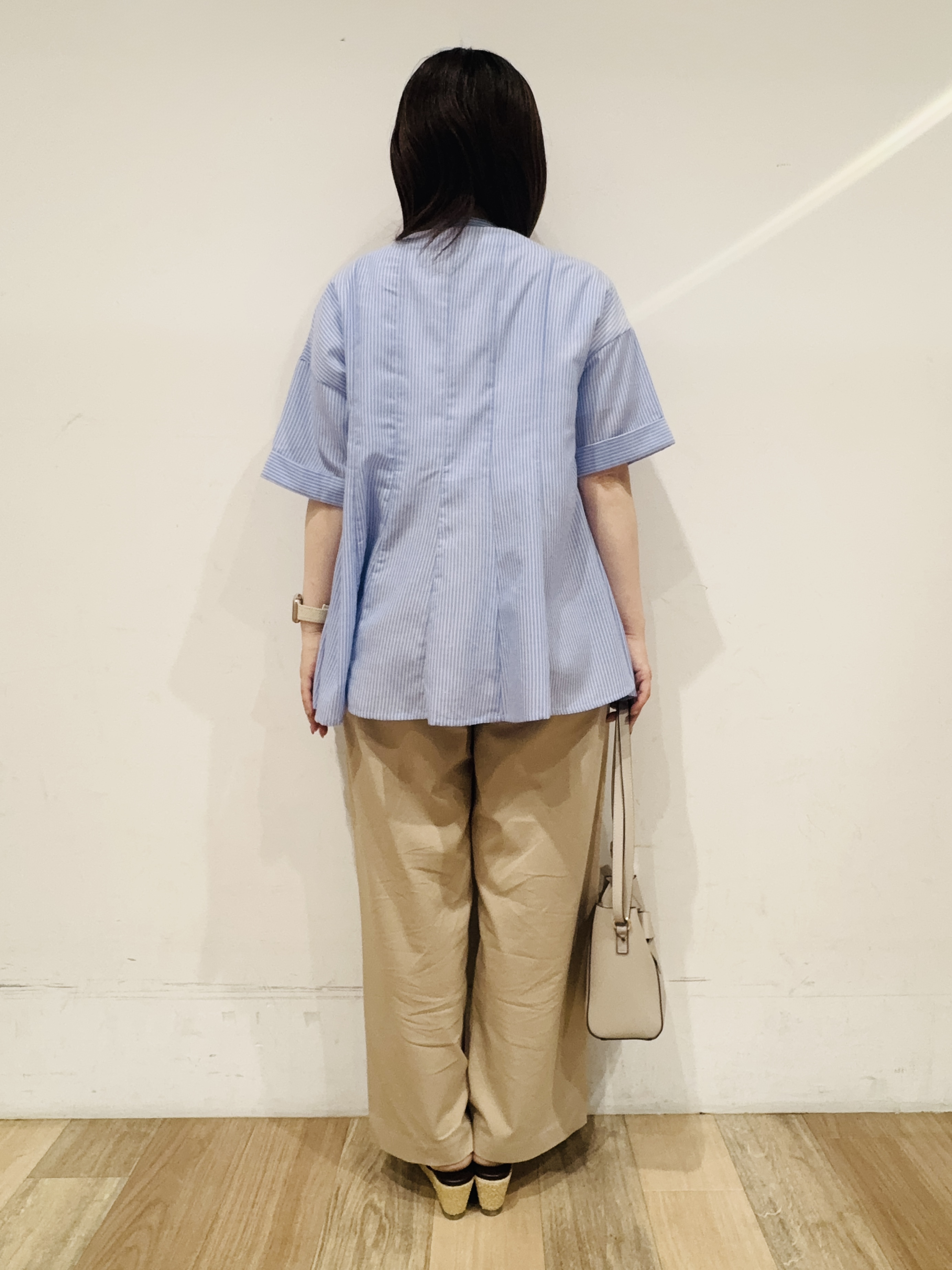 miさんの「grove｜【洗濯機OK・ひんやり】さらっと軽やか、夏のフレアシャツ」を使ったコーディネート