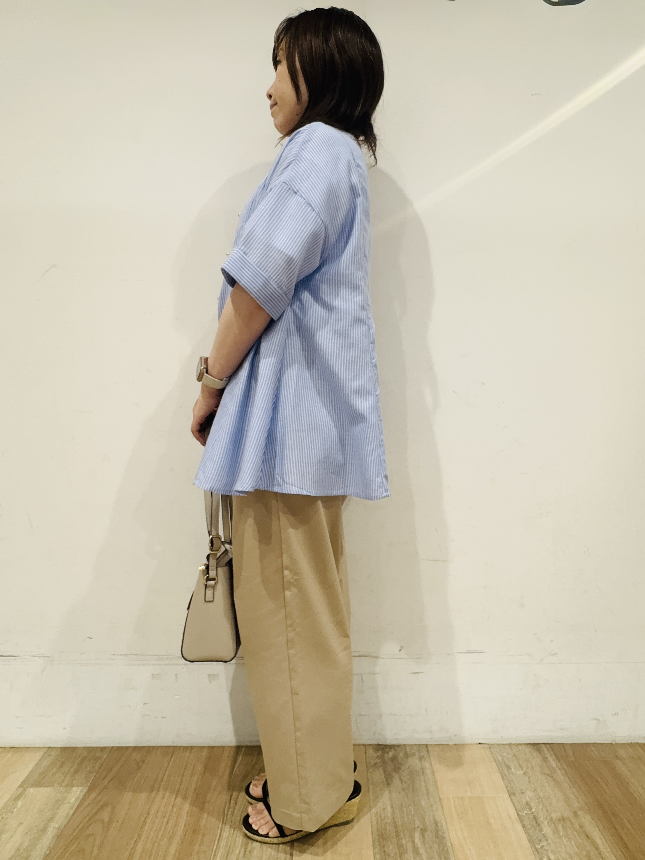 miさんの「grove｜【洗濯機OK・ひんやり】さらっと軽やか、夏のフレアシャツ」を使ったコーディネート