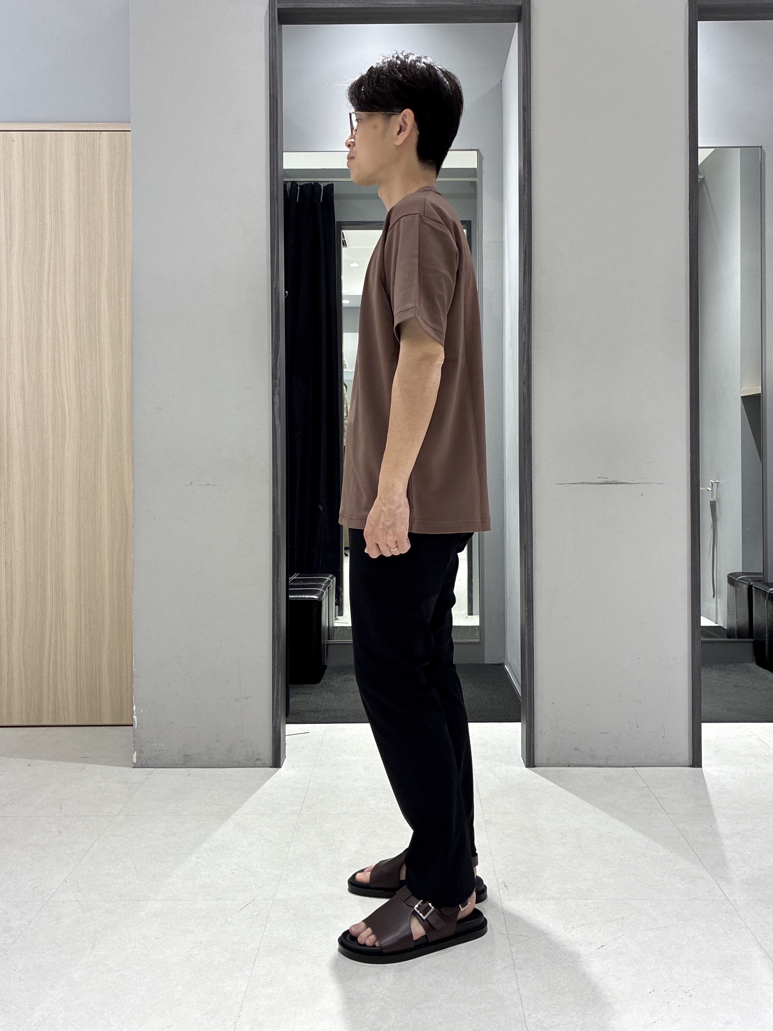 わいずみさんの「TAKEO KIKUCHI｜リップル小花シャツ」を使ったコーディネート