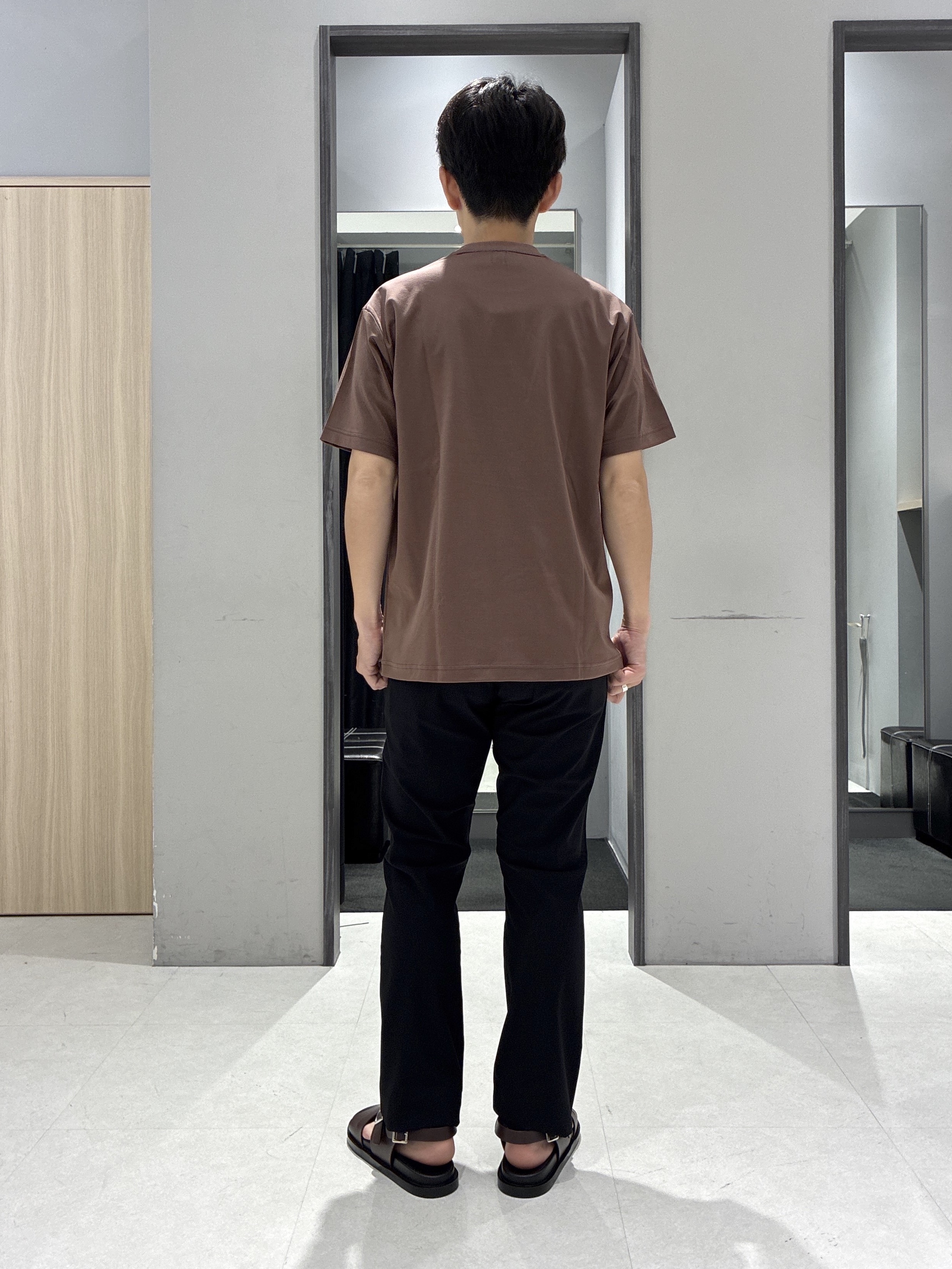 わいずみさんの「TAKEO KIKUCHI｜リップル小花シャツ」を使ったコーディネート