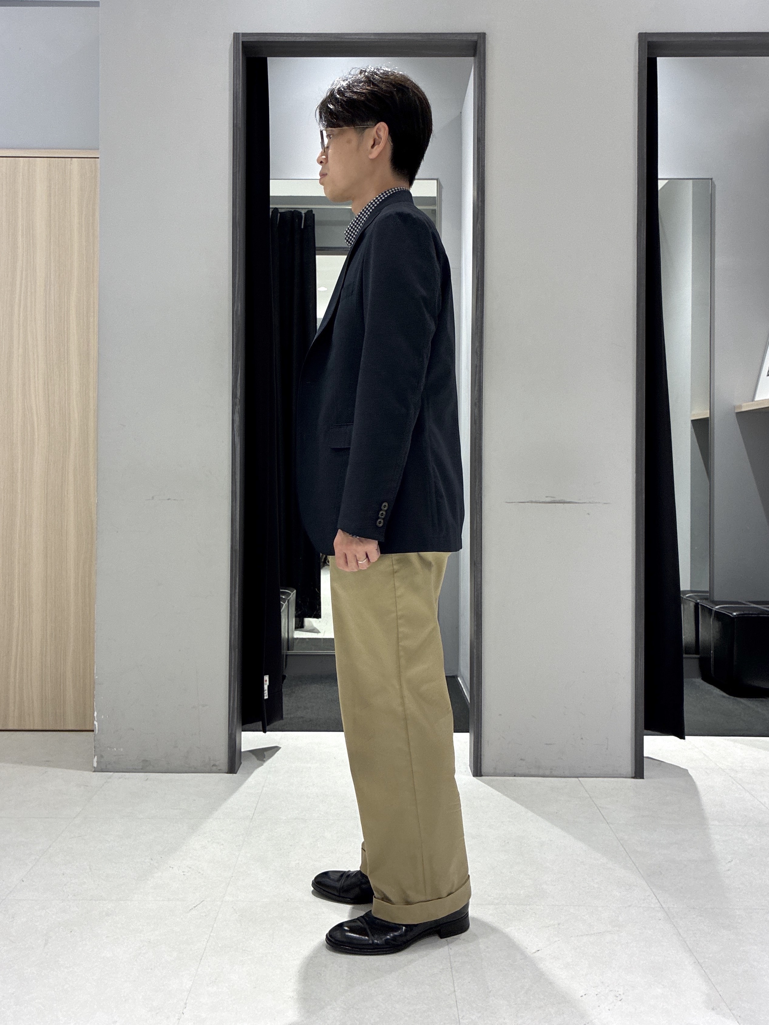 わいずみさんの「TAKEO KIKUCHI｜【抗菌防臭】COOL DOTS（R）ドビープリント ジャケット」を使ったコーディネート