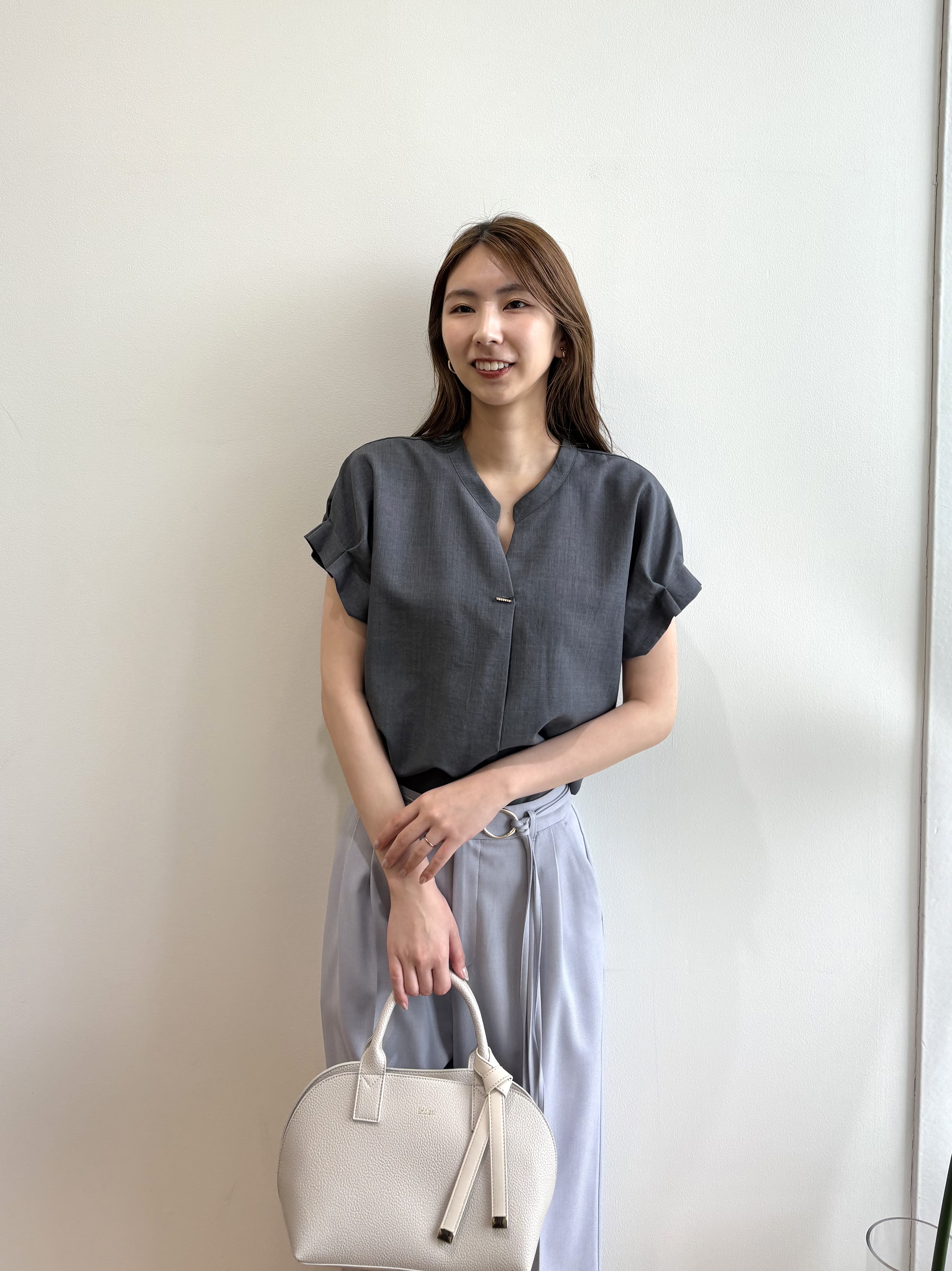 めぐさんの「index｜【接触冷感／吸水速乾】タックスキッパーブラウス《防シワ／イージーアイロン／洗濯機OK／9col》」を使ったコーディネート