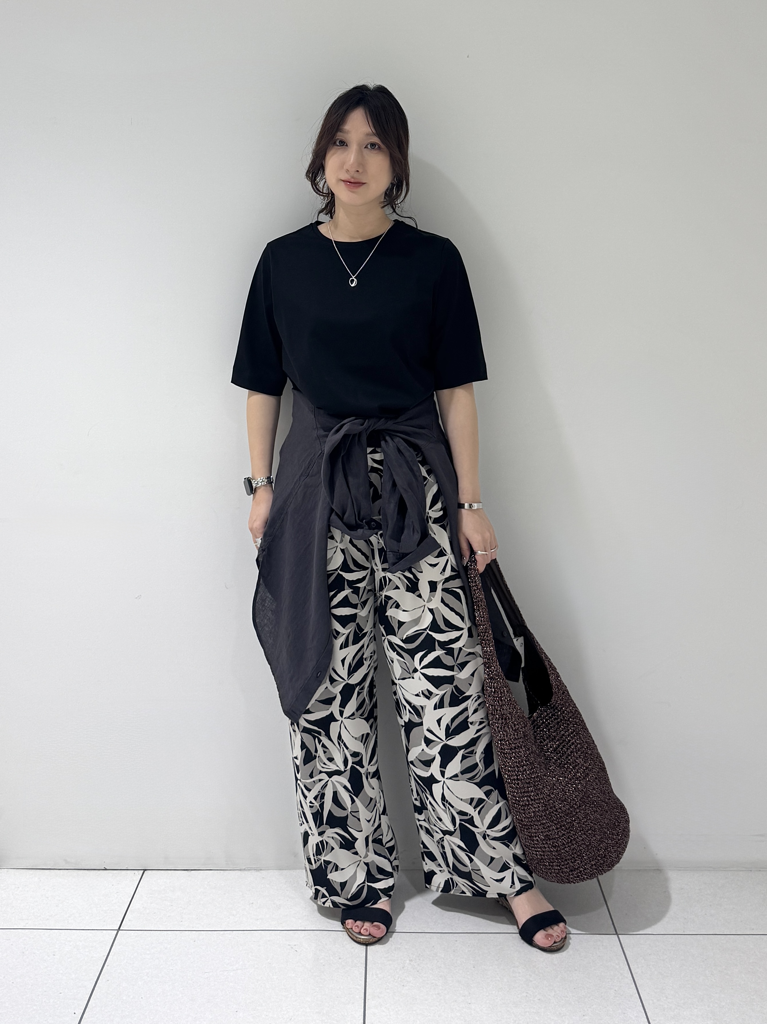そんさんの「INDIVI｜【接触冷感／2WAY】カシュクールリネンシャツ」を使ったコーディネート