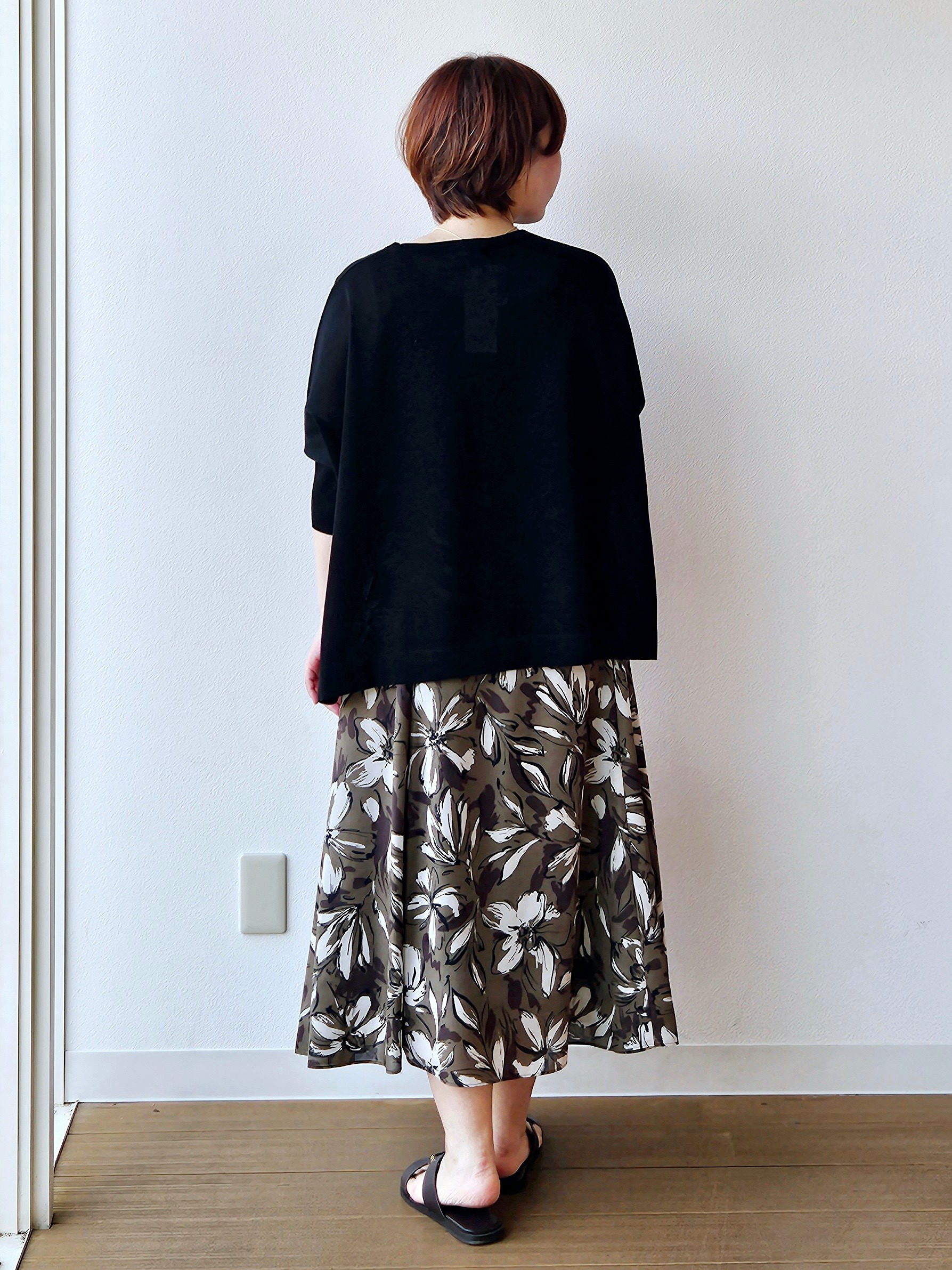やじまさんの「UNTITLED｜【アンサンブル可/洗える】シアーレーヨンニット」を使ったコーディネート