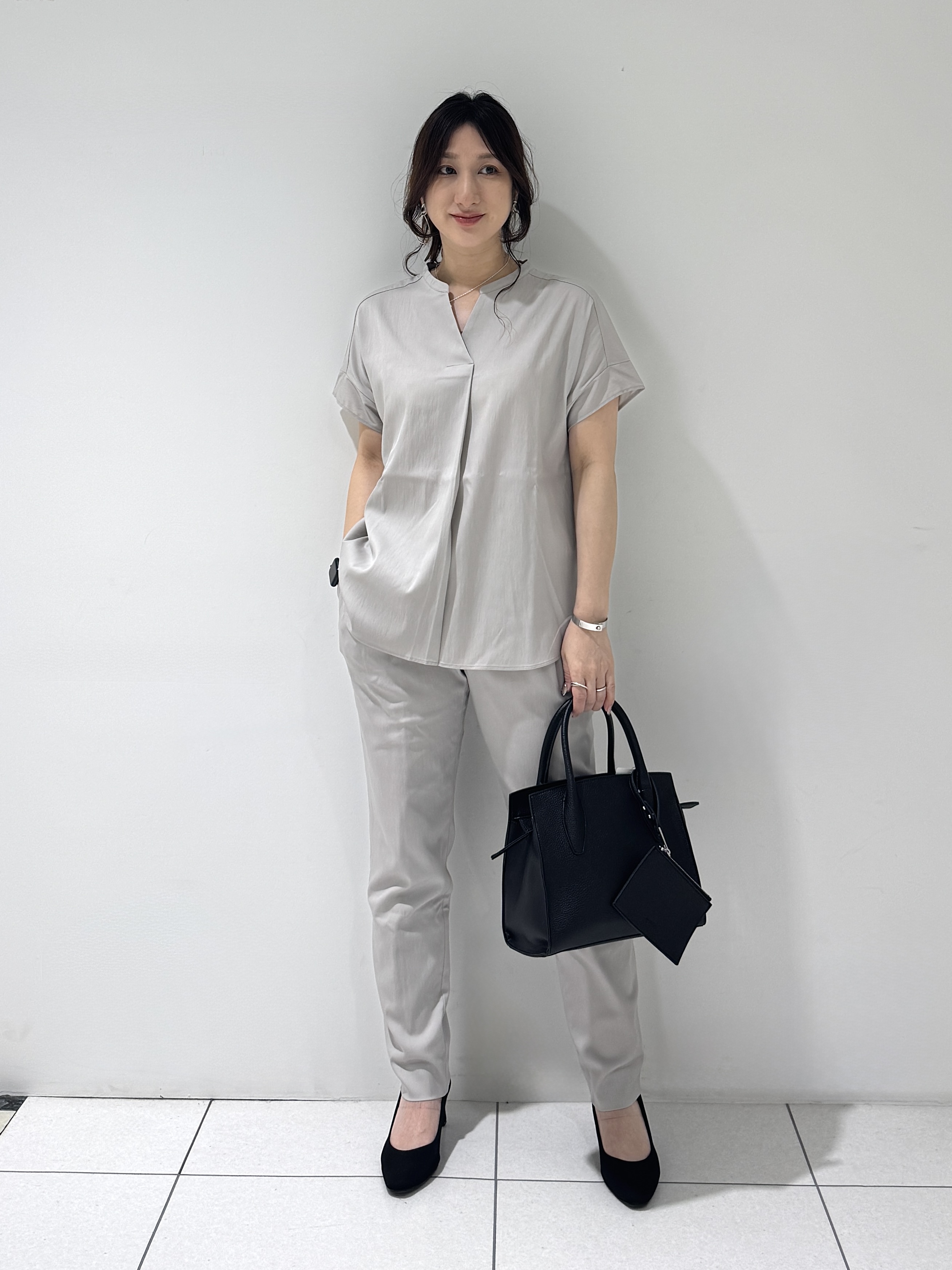 そんさんの「INDIVI｜【洗える／アンサンブル可能】シアースストライプカーディガン」を使ったコーディネート