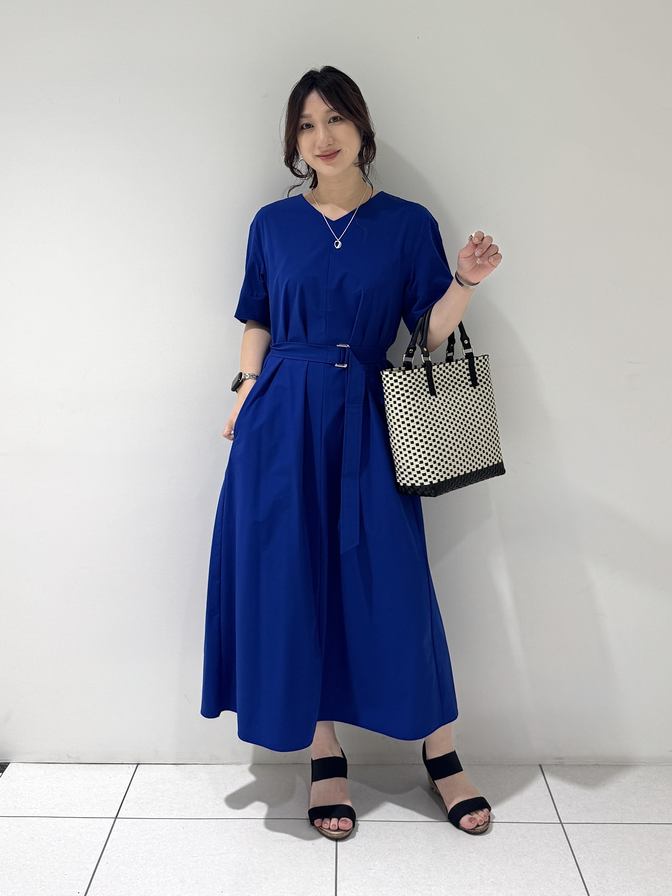 そんさんの「INDIVI｜【トレンド／2WAY】裾ドロスト付きシアーブラウスブルゾン」を使ったコーディネート