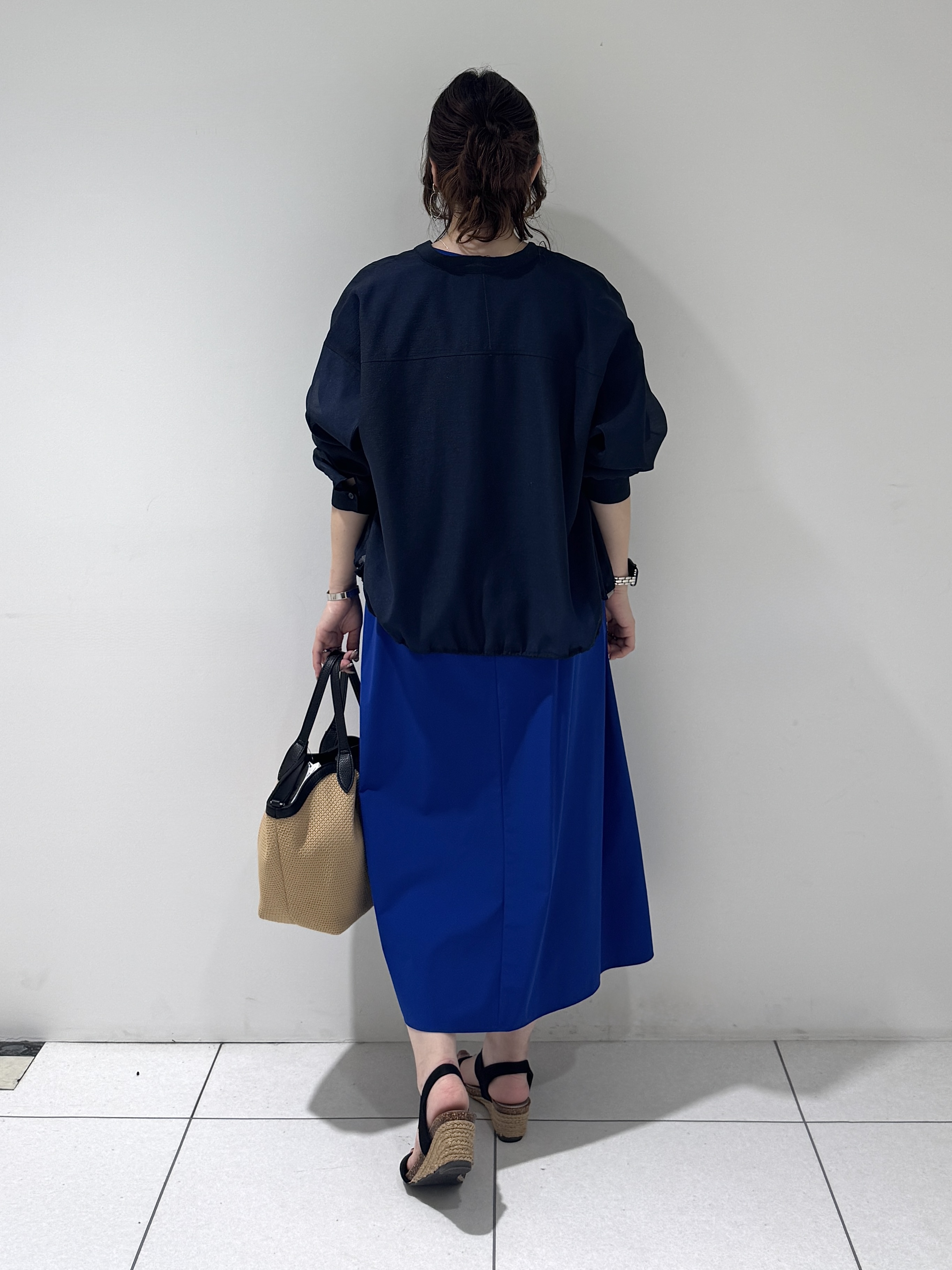 そんさんの「INDIVI｜【トレンド／2WAY】裾ドロスト付きシアーブラウスブルゾン」を使ったコーディネート