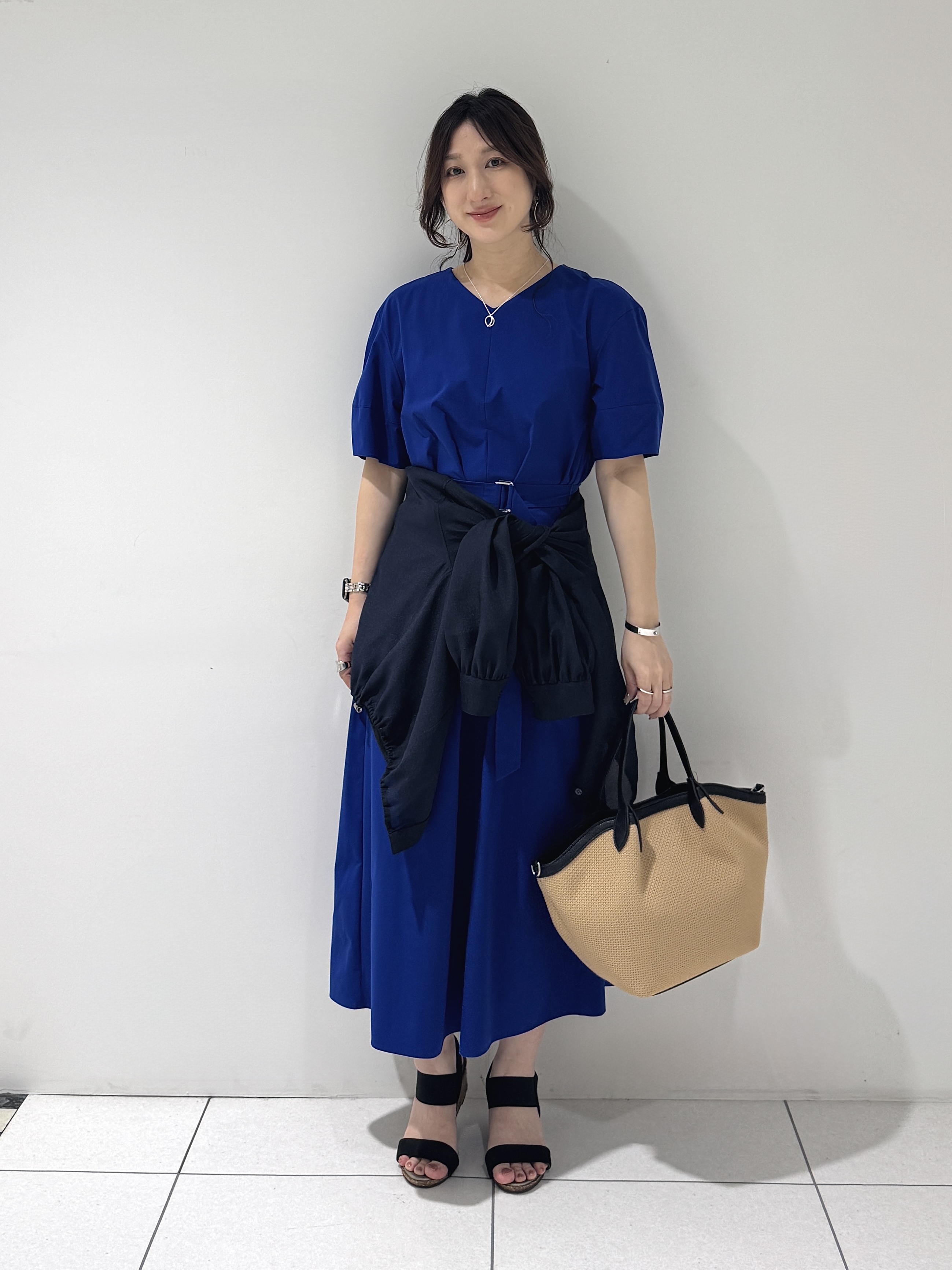 そんさんの「INDIVI｜【トレンド／2WAY】裾ドロスト付きシアーブラウスブルゾン」を使ったコーディネート