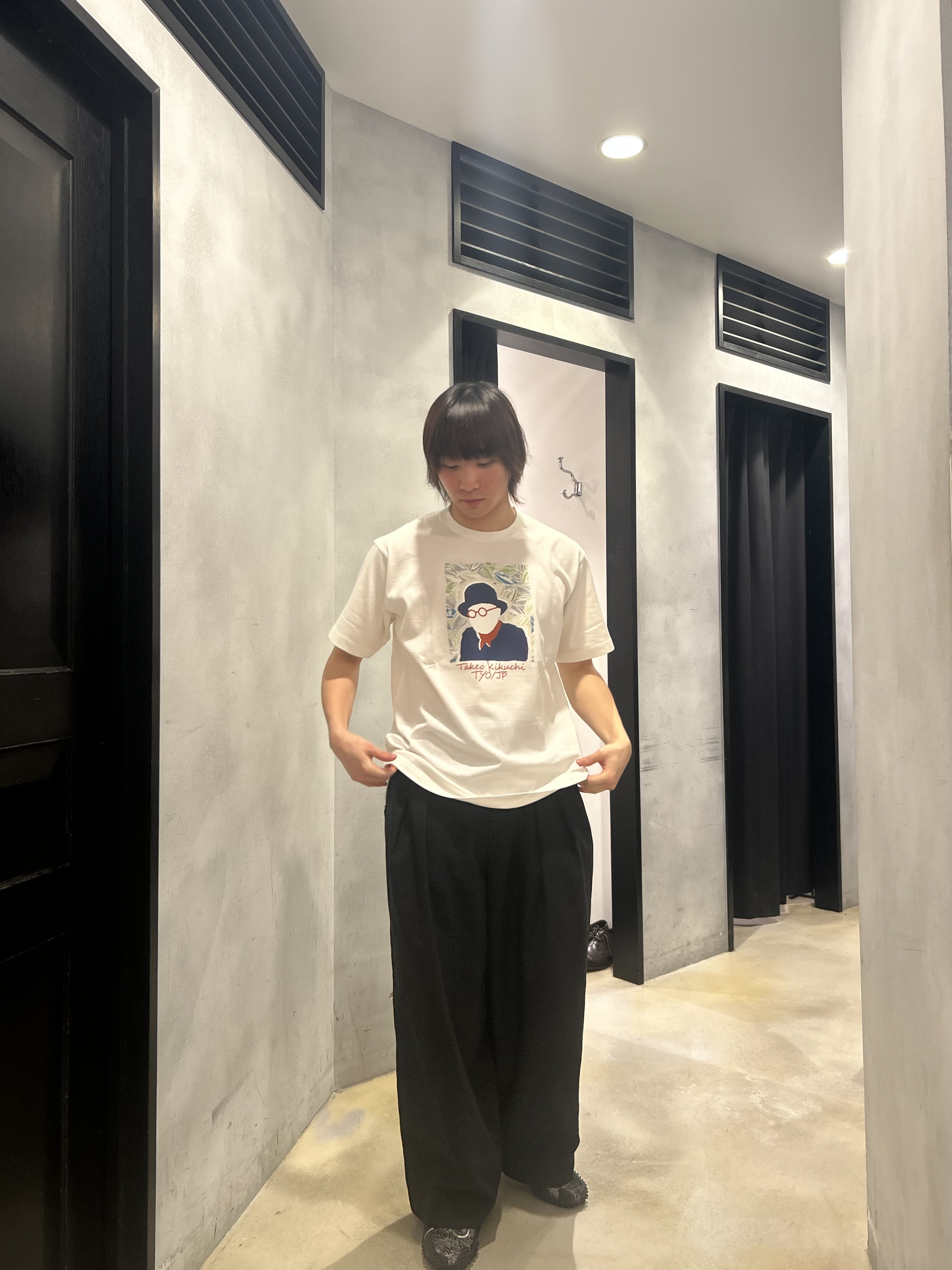 しげちゃんさんの「tk.TAKEO KIKUCHI｜ポートレートアートＴシャツ」を使ったコーディネート